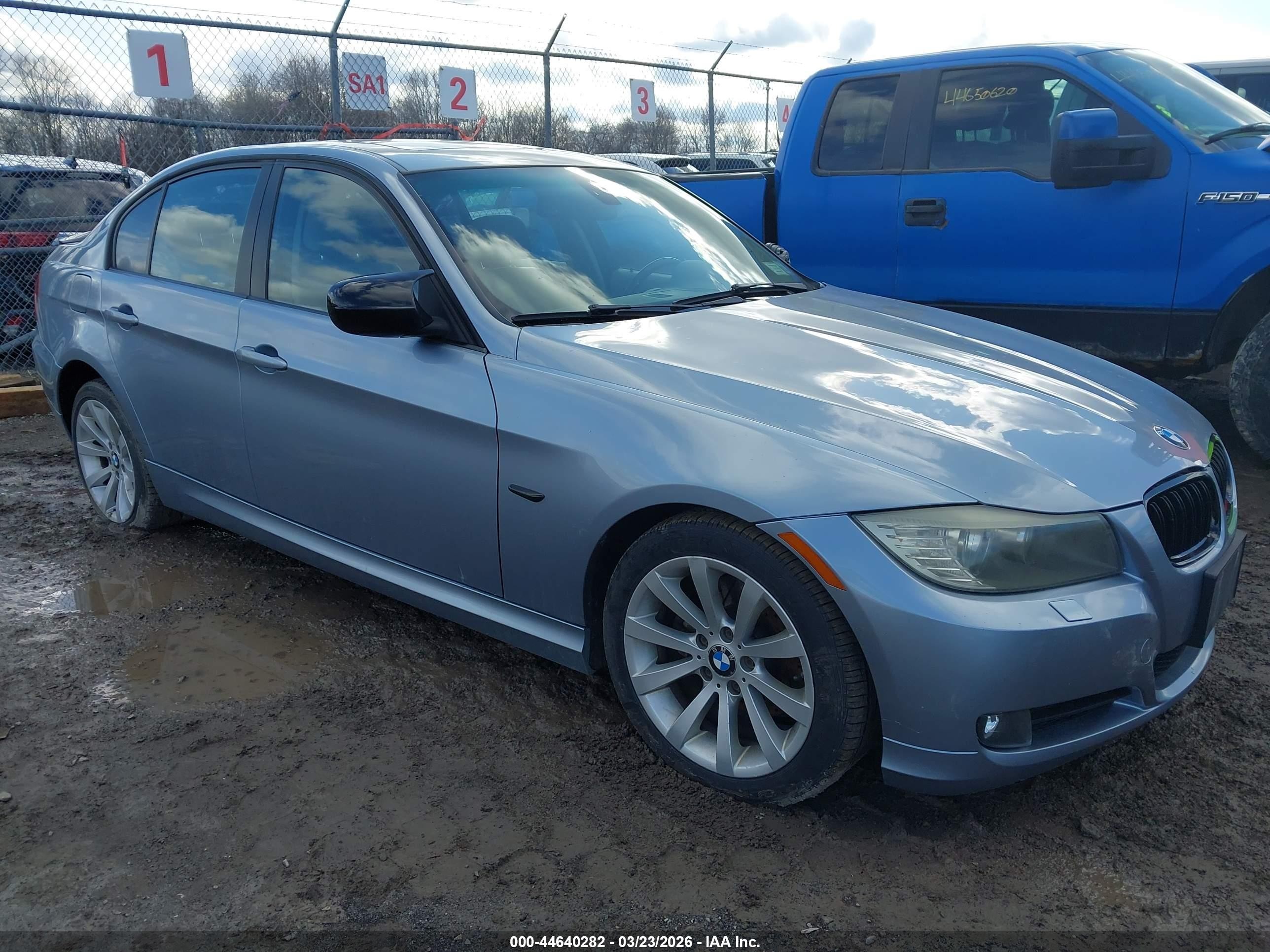 2011 BMW 3 Series 328i xDrive, VIN WBAPK5C5XBA656956 — Front end