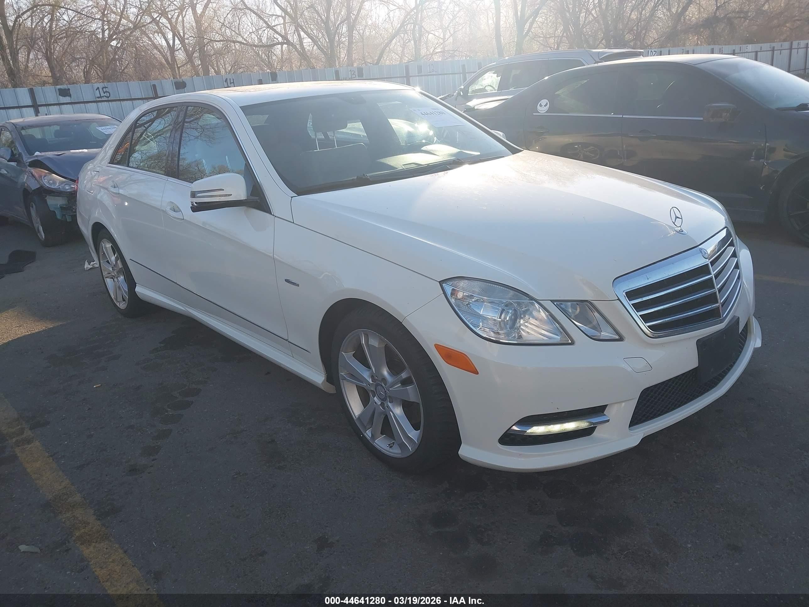 2012 Mercedes-Benz E 350 Sport, VIN WDDHF8JB9CA544923 — Side