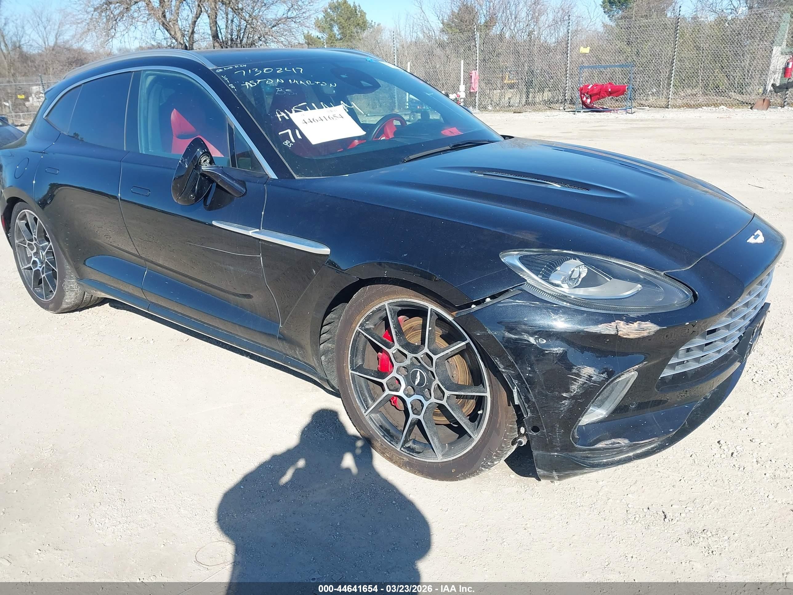 2021 Aston Martin DBX, VIN SCFVUJAW4MTV01871 — Side