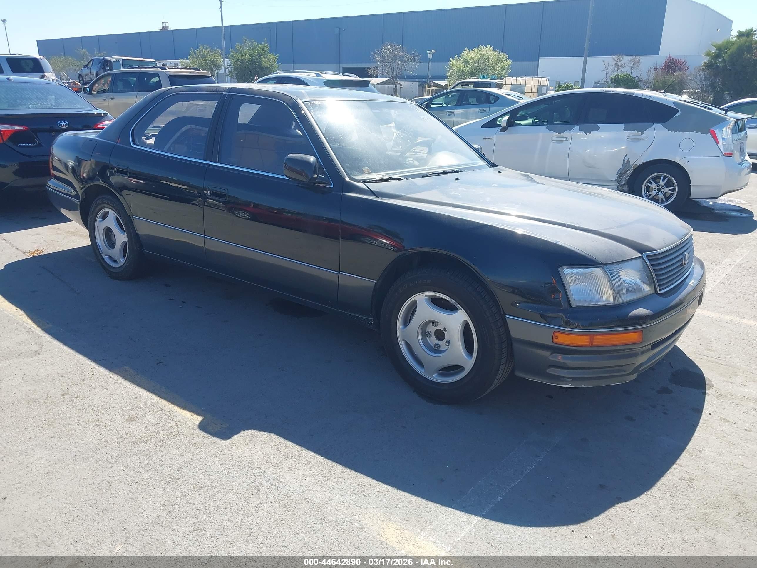 1997 Lexus LS 400, VIN JT8BH28F3V0090885 — Side
