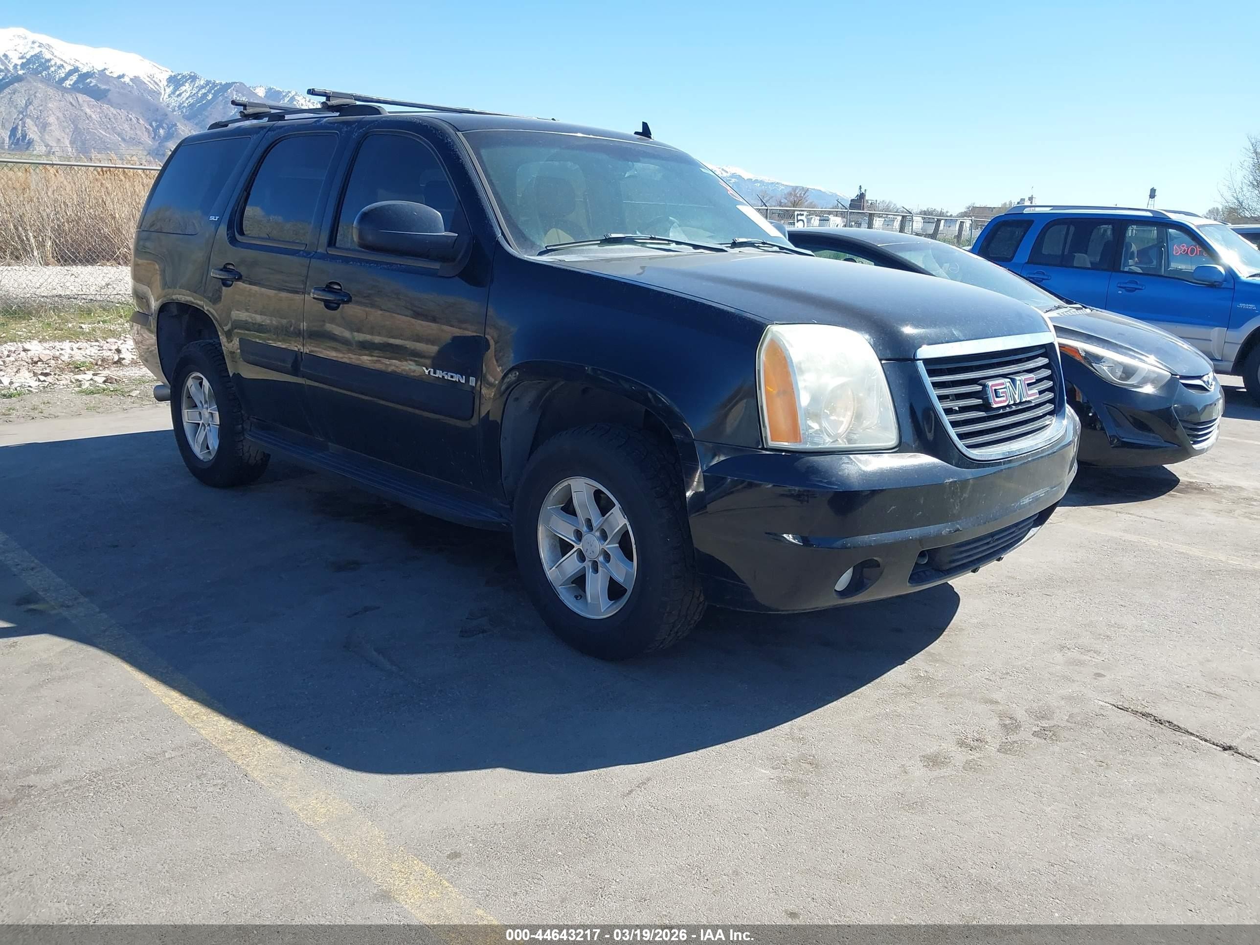 2007 GMC Yukon SLT, VIN 1GKFK13007J123151 — Rear end