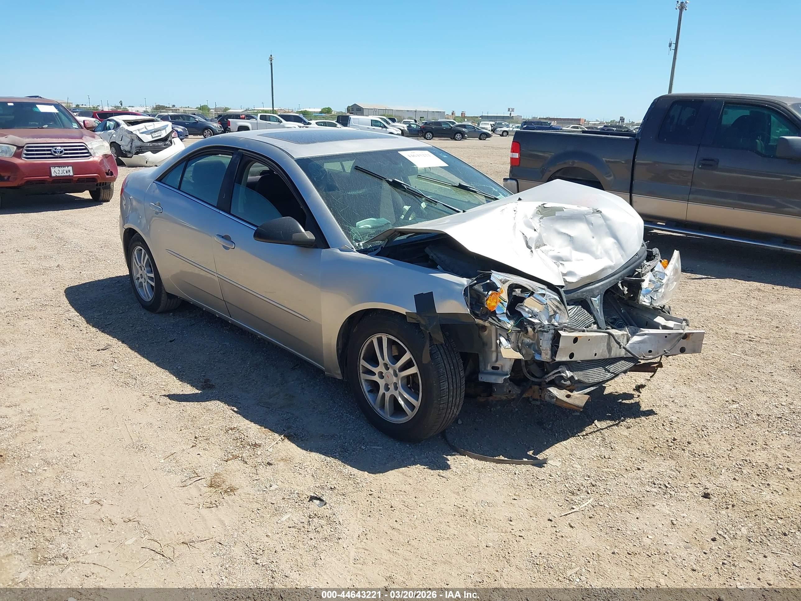 2005 Pontiac G6, VIN 1G2ZG528354164687 — Front end