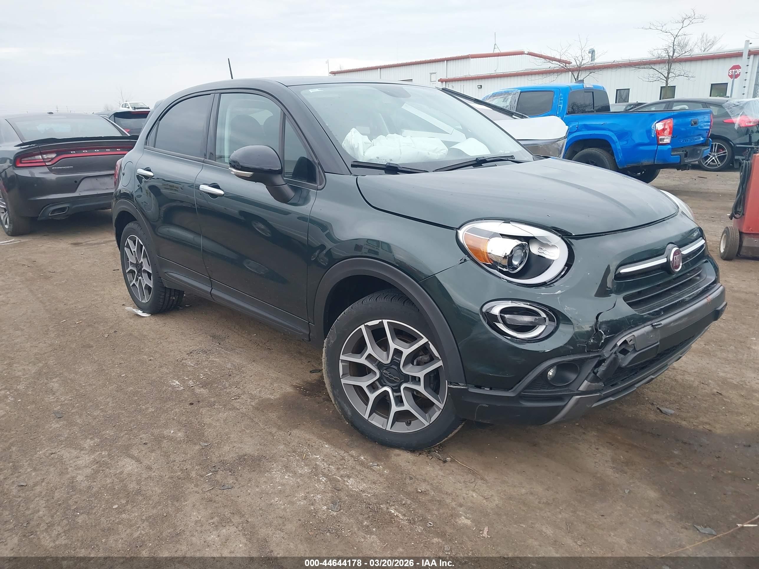 2020 FIAT 500X Trekking, VIN ZFBNFYB14LP856750 — Front end