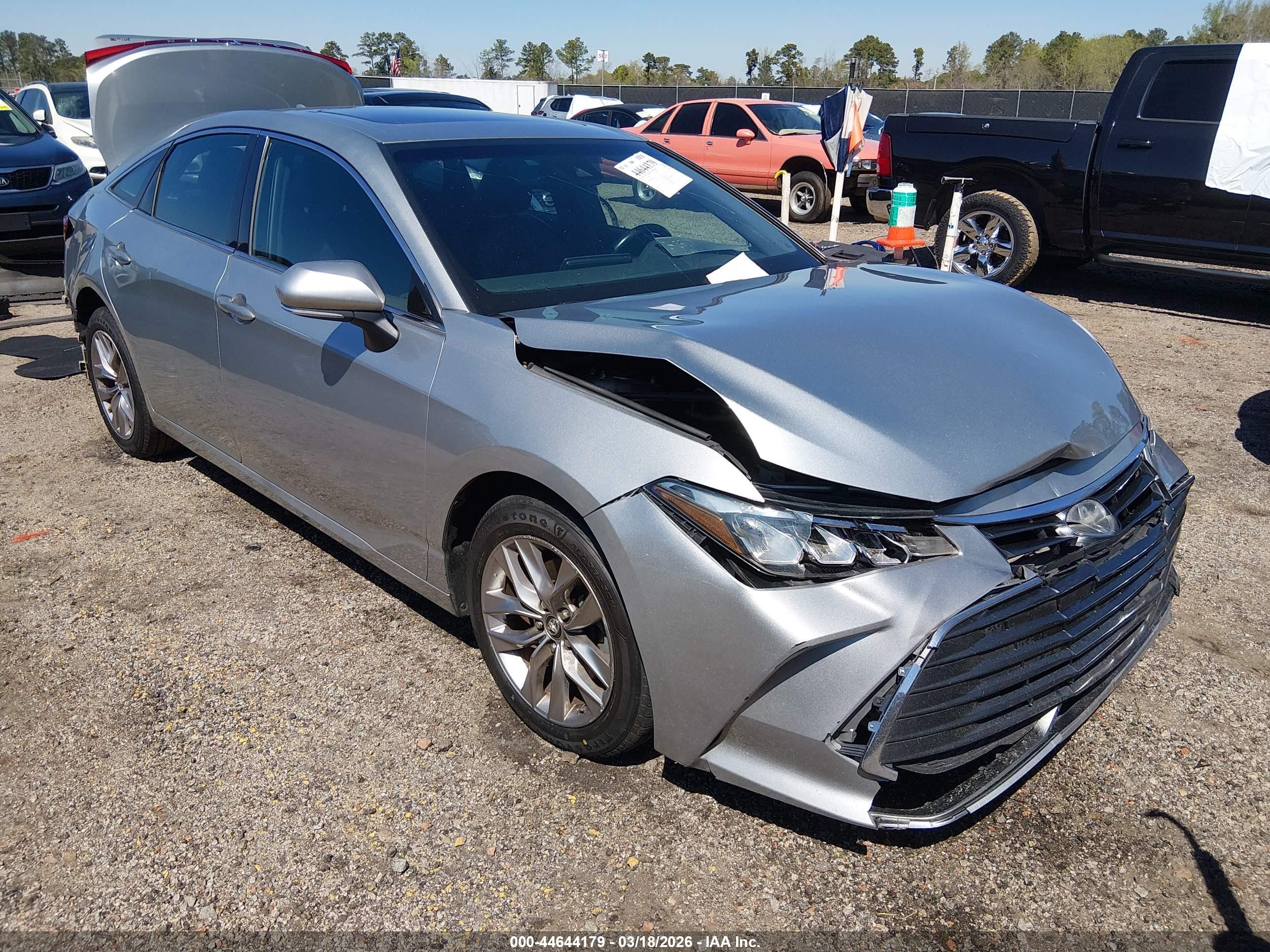 2019 Toyota Avalon Limited, VIN 4T1BZ1FB8KU002860 — All over