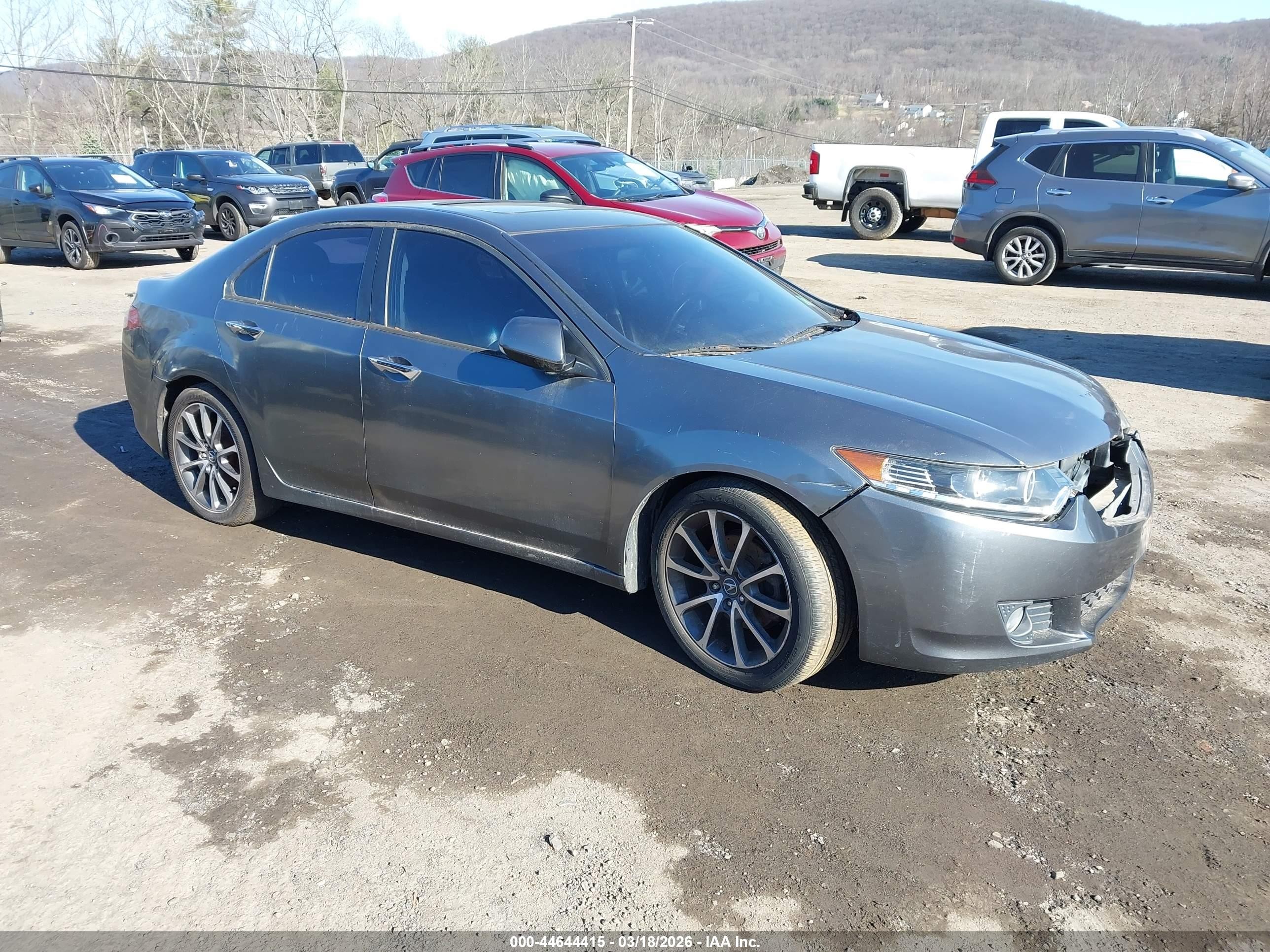2010 Acura TSX, VIN JH4CU2F60AC015850 — Фото с аукциона
