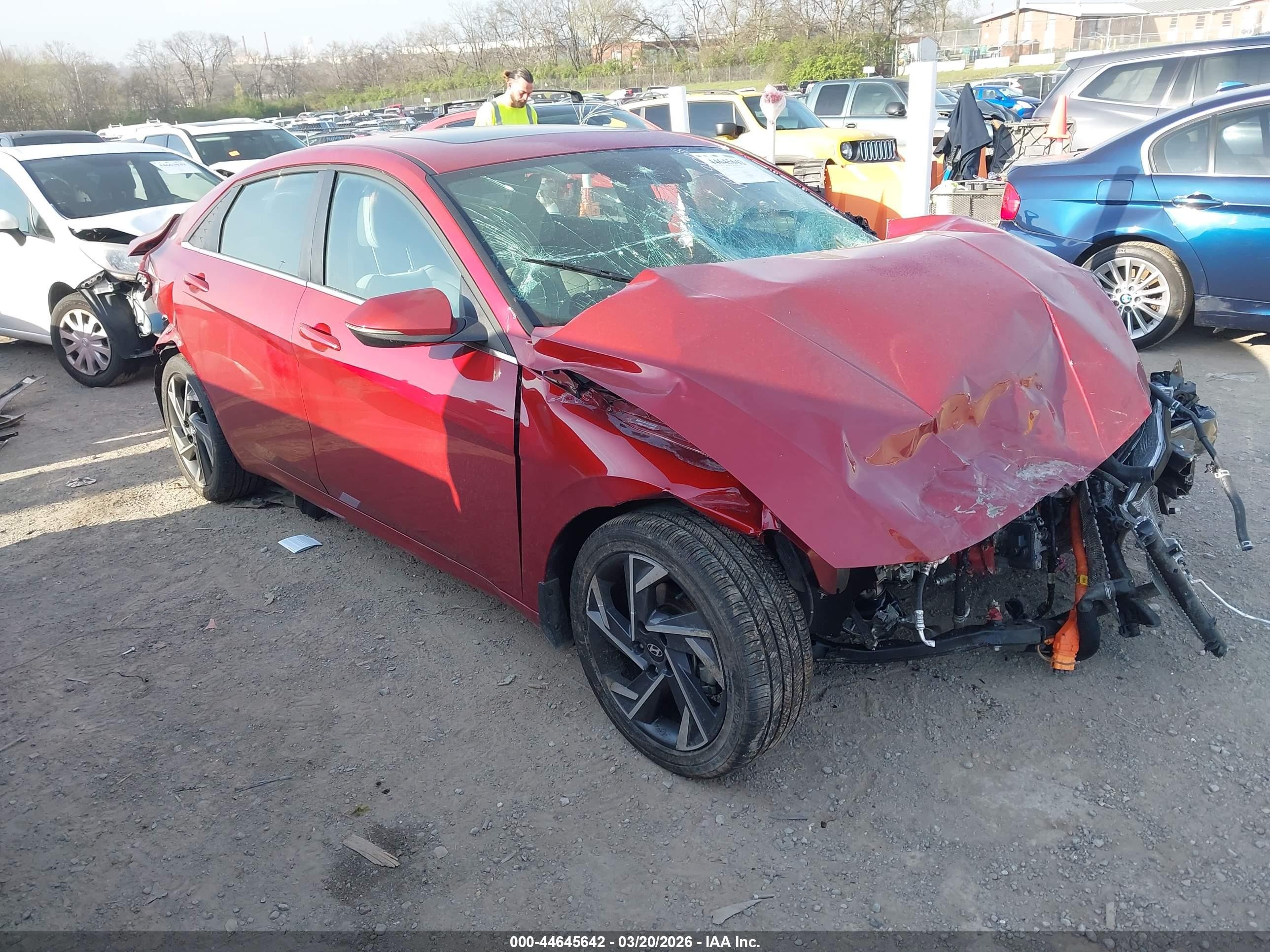 2025 Hyundai Elantra Limited, VIN KMHLN4DJ8SU148008 — Front end
