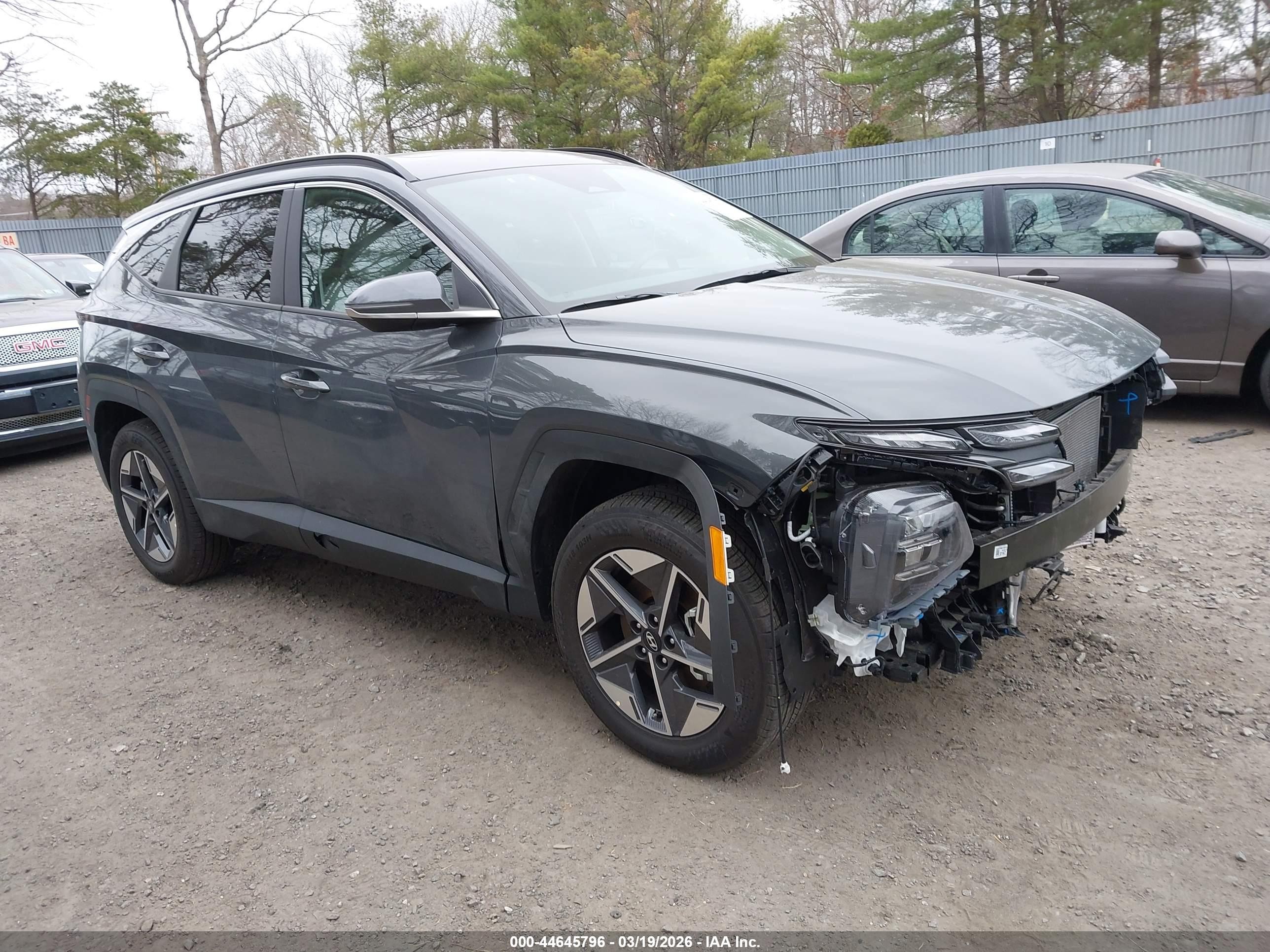 2026 Hyundai Tucson SEL Premium, VIN 5NMJCCDEXTH625139 — Front end