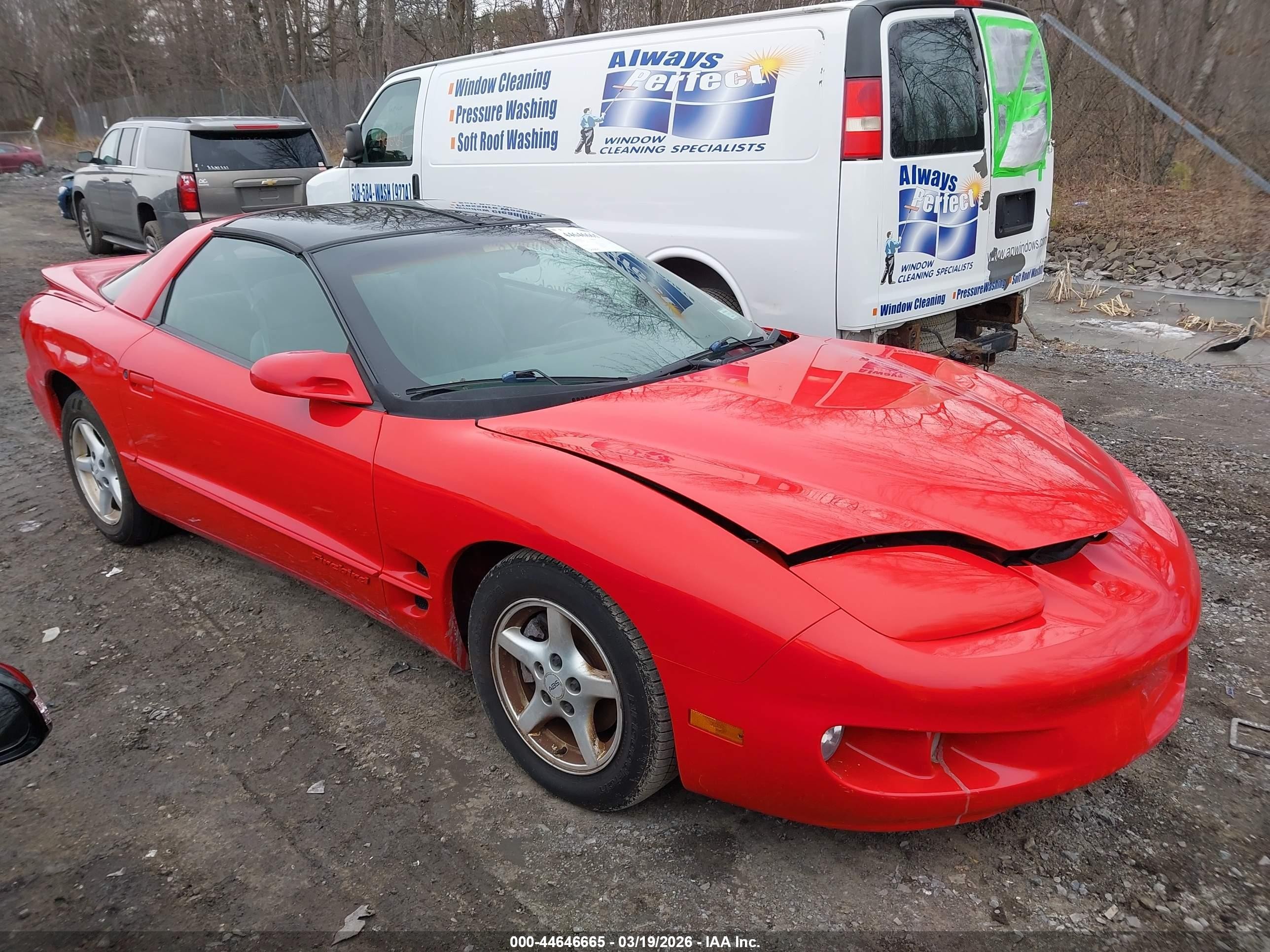 1999 Pontiac Firebird Firebird, VIN 2G2FS22KXX2219138 — Normal wear
