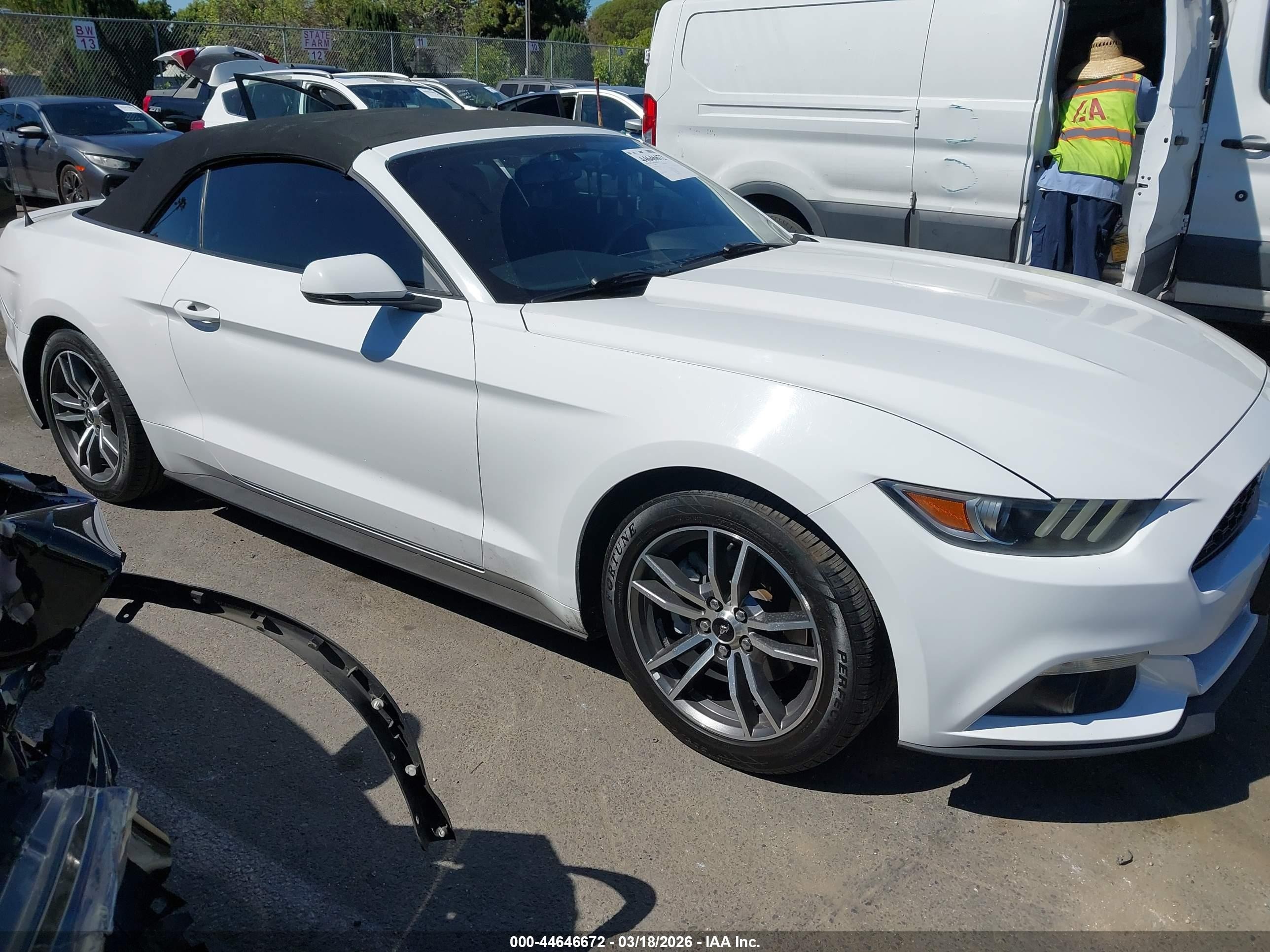 2016 Ford Mustang EcoBoost Premium, VIN 1FATP8UH1G5291540 — Side