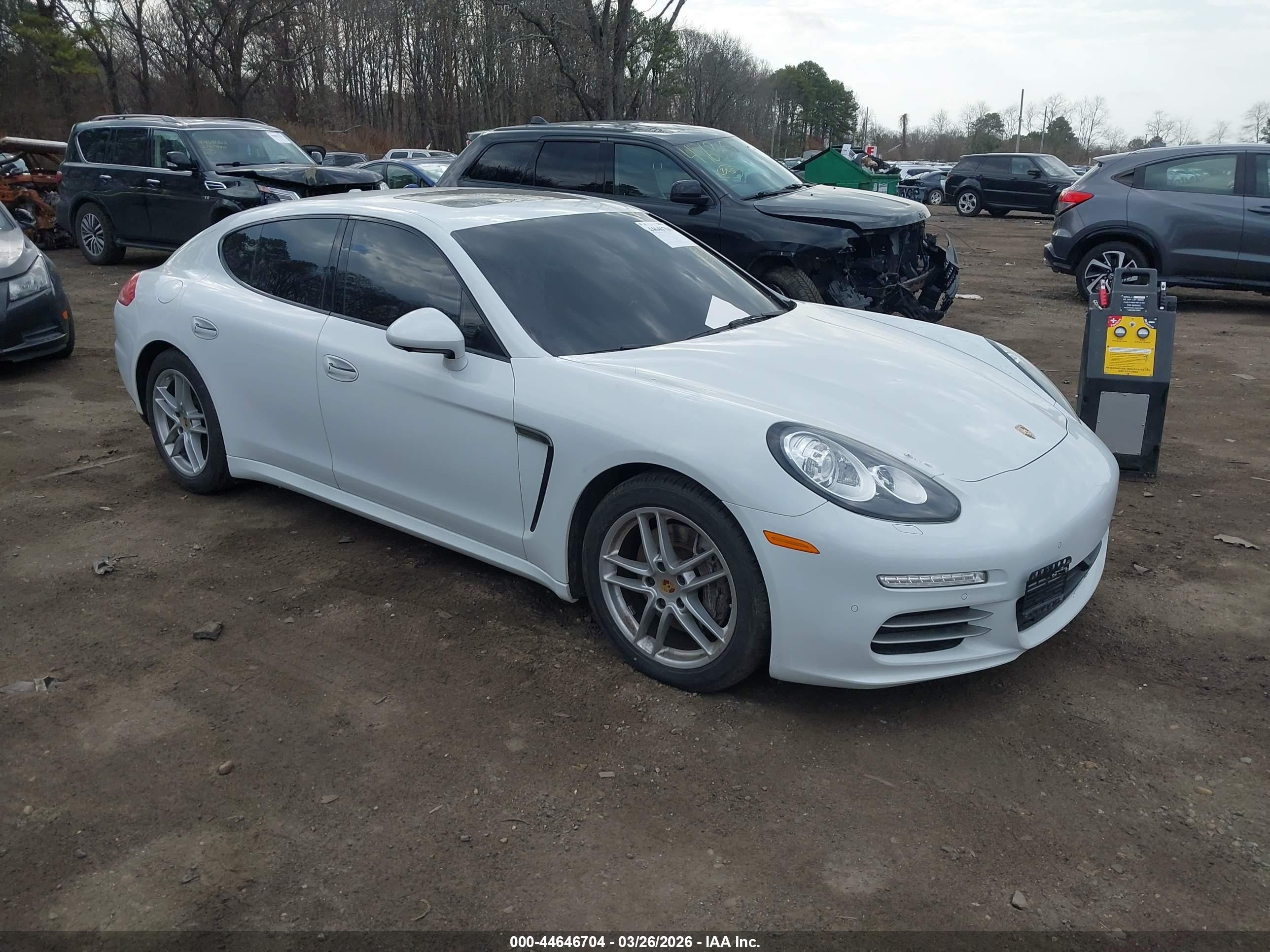 2016 Porsche Panamera 4, VIN WP0AA2A78GL000930 — Electrical