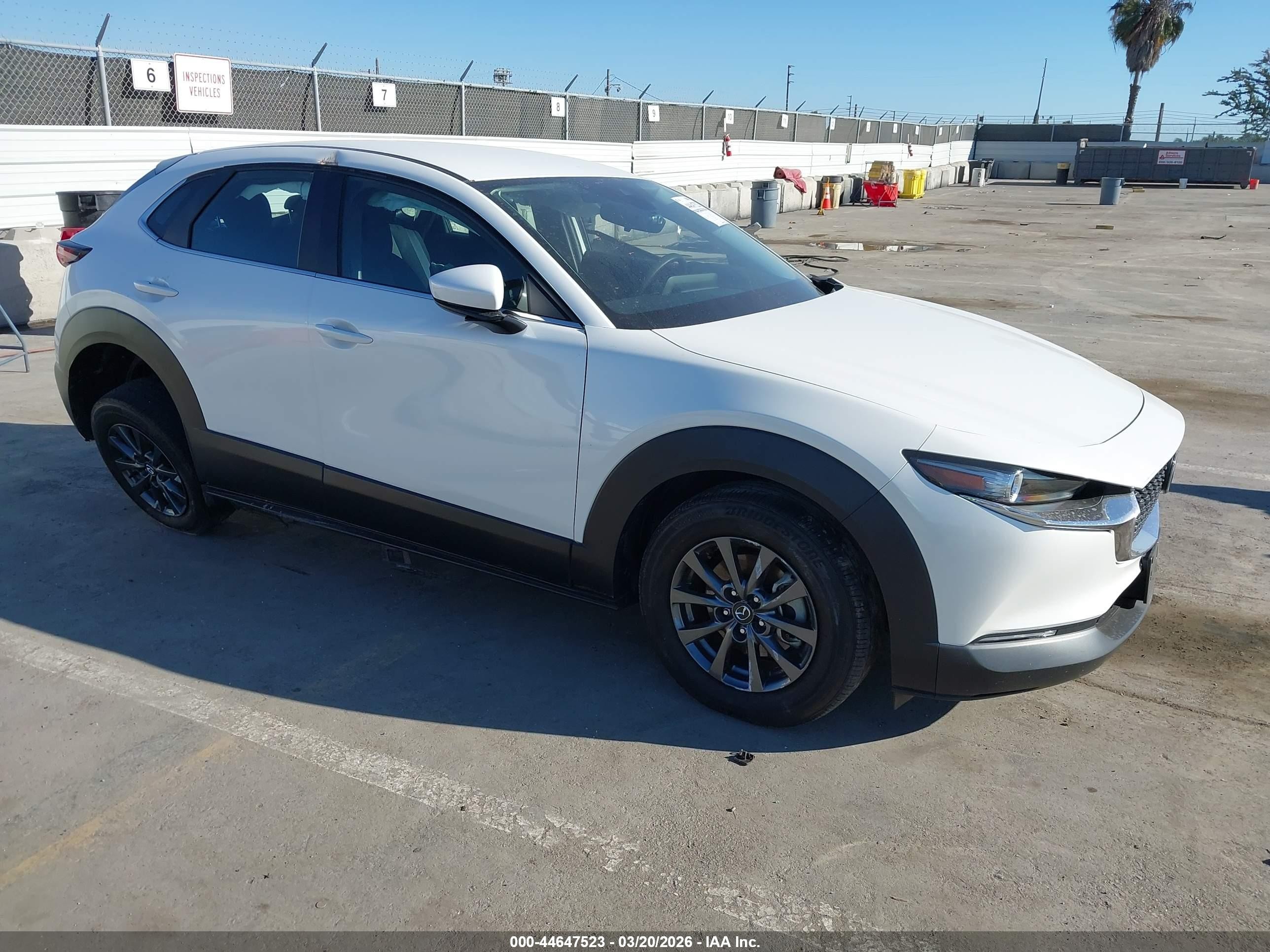 2023 Mazda CX-30 S, VIN 3MVDMBAM8PM523601 — Side