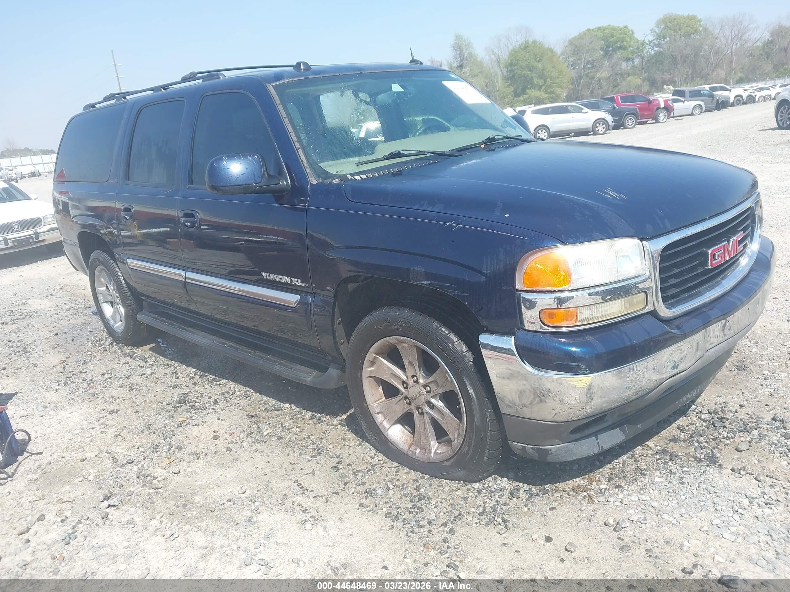 2005 GMC Yukon XL SLT, VIN 3GKEC16Z65G256675 — Front end