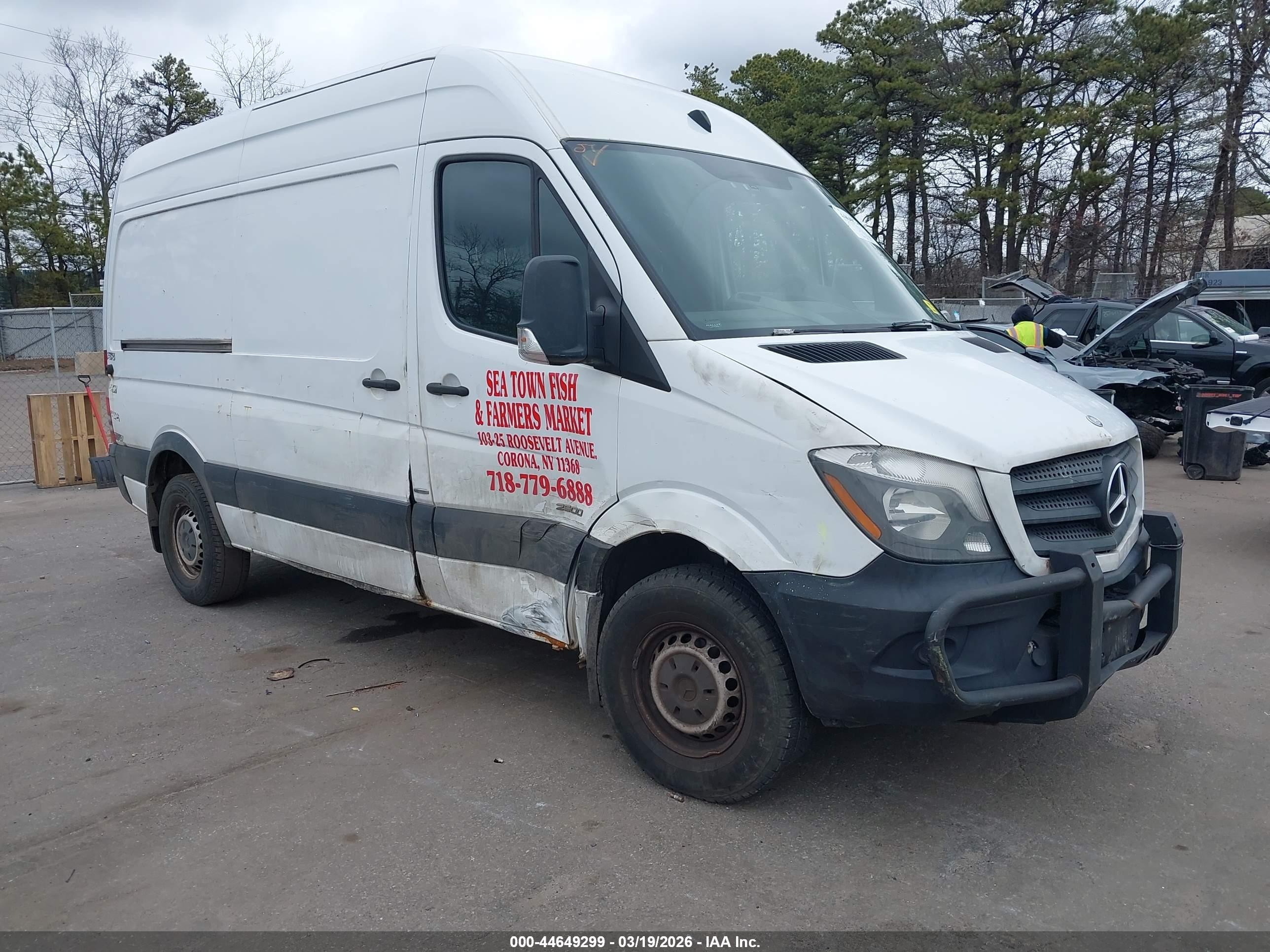 2014 Mercedes-Benz Sprinter Cargo, VIN WD3PE7DC8E5903739 — Side