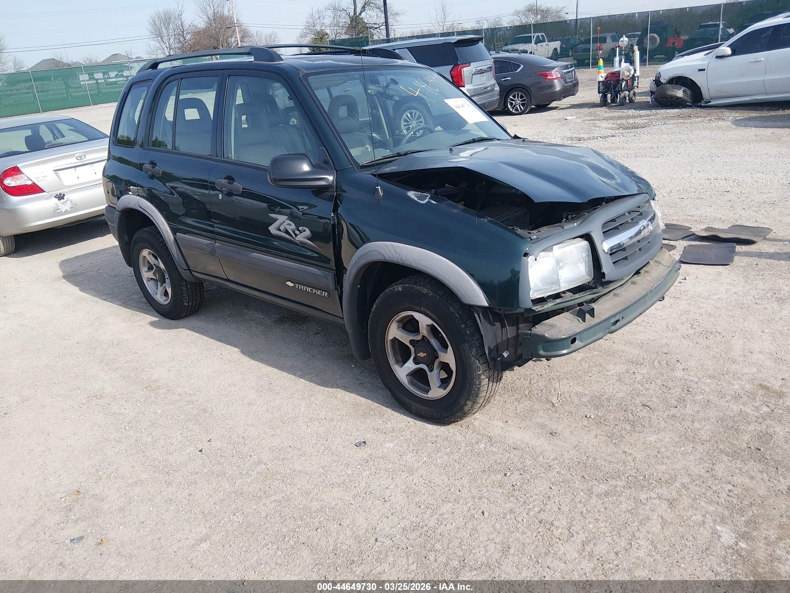 2002 Chevrolet Tracker ZR2, VIN 2CNBJ734X26931527 — Front end