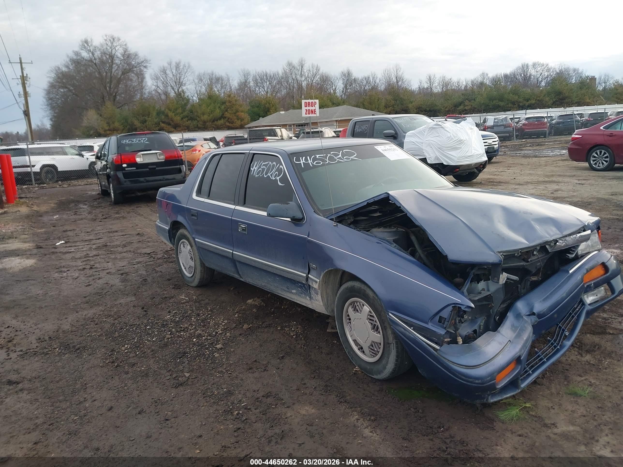 1992 Dodge Spirit, VIN 1B3XA5634NF258795 — Перед