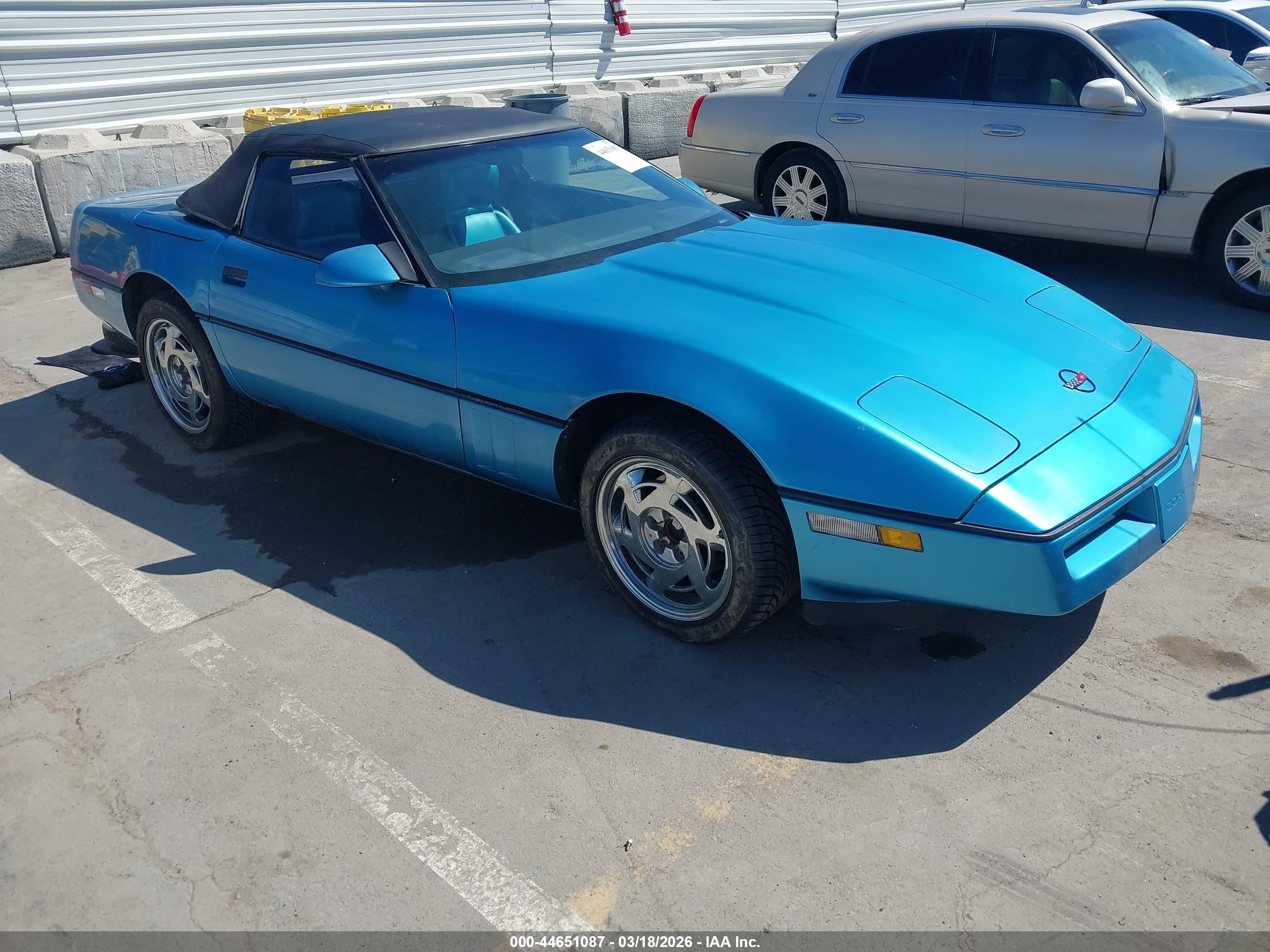 1989 Chevrolet Corvette, VIN 1G1YY3189K5102056 — Front end