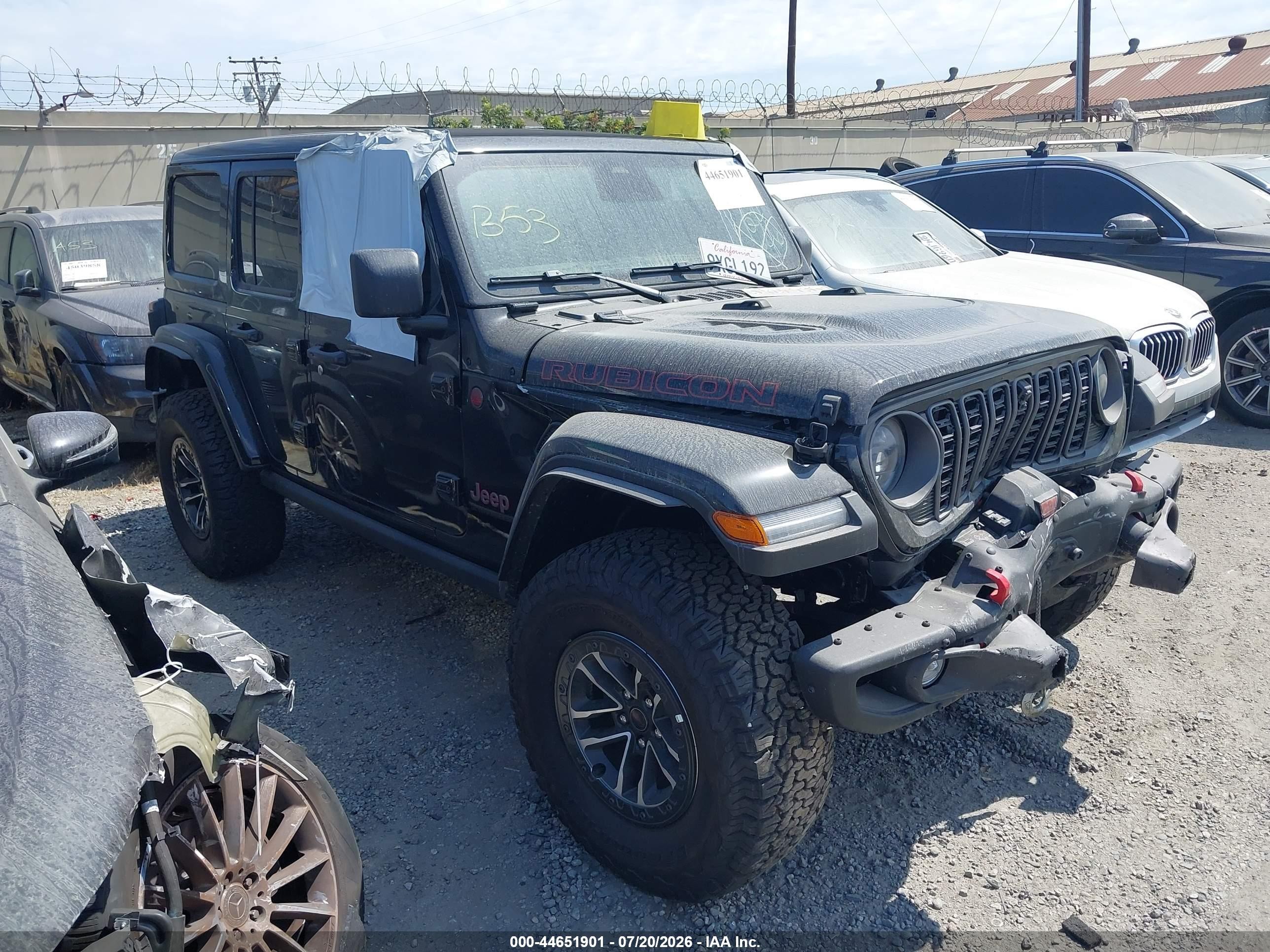 2026 Jeep Wrangler Rubicon, VIN 1C4RJXFN2TW202520 — Front end