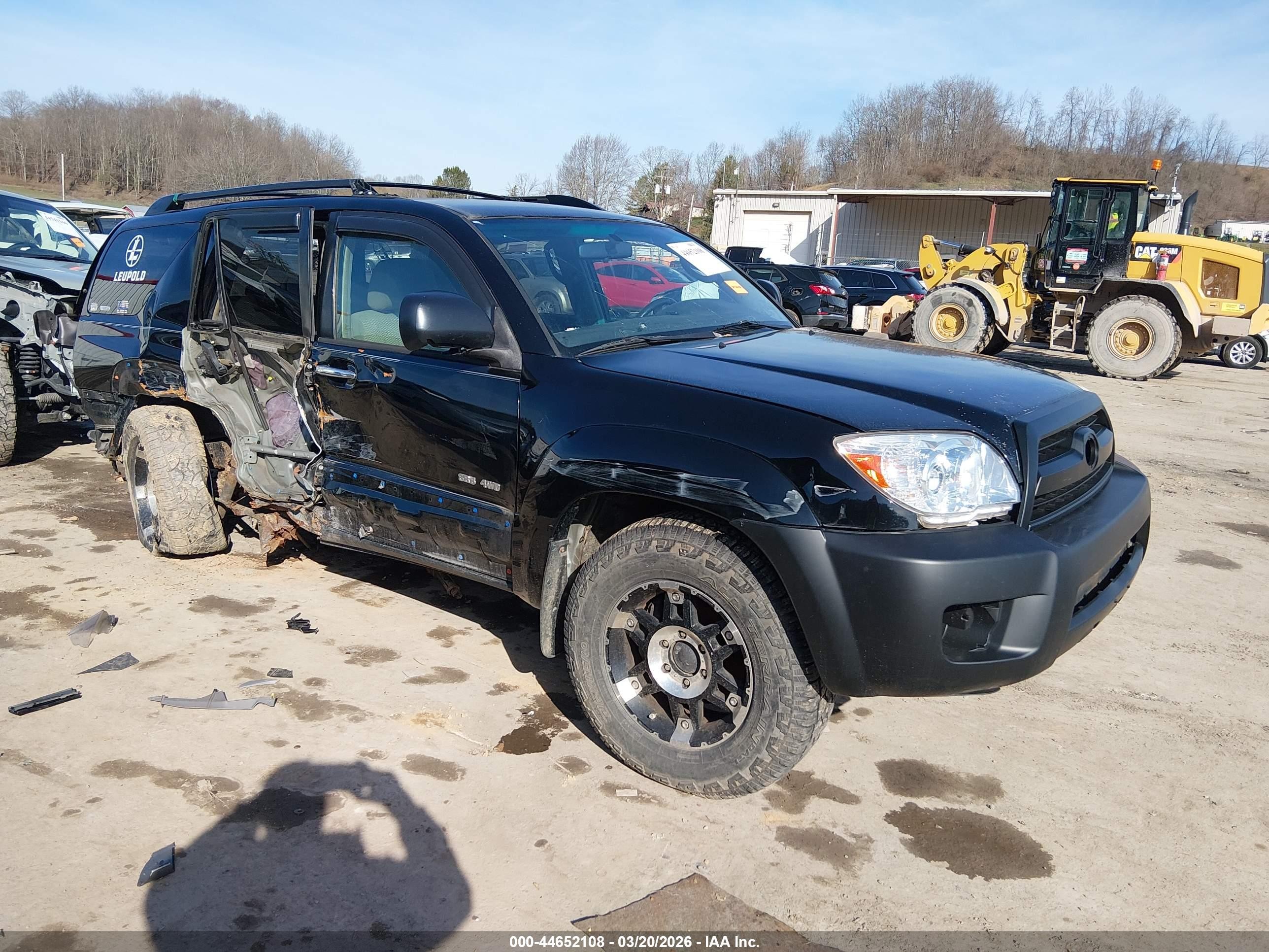 2006 Toyota 4Runner SR5, VIN JTEBU14R860097836 — Side