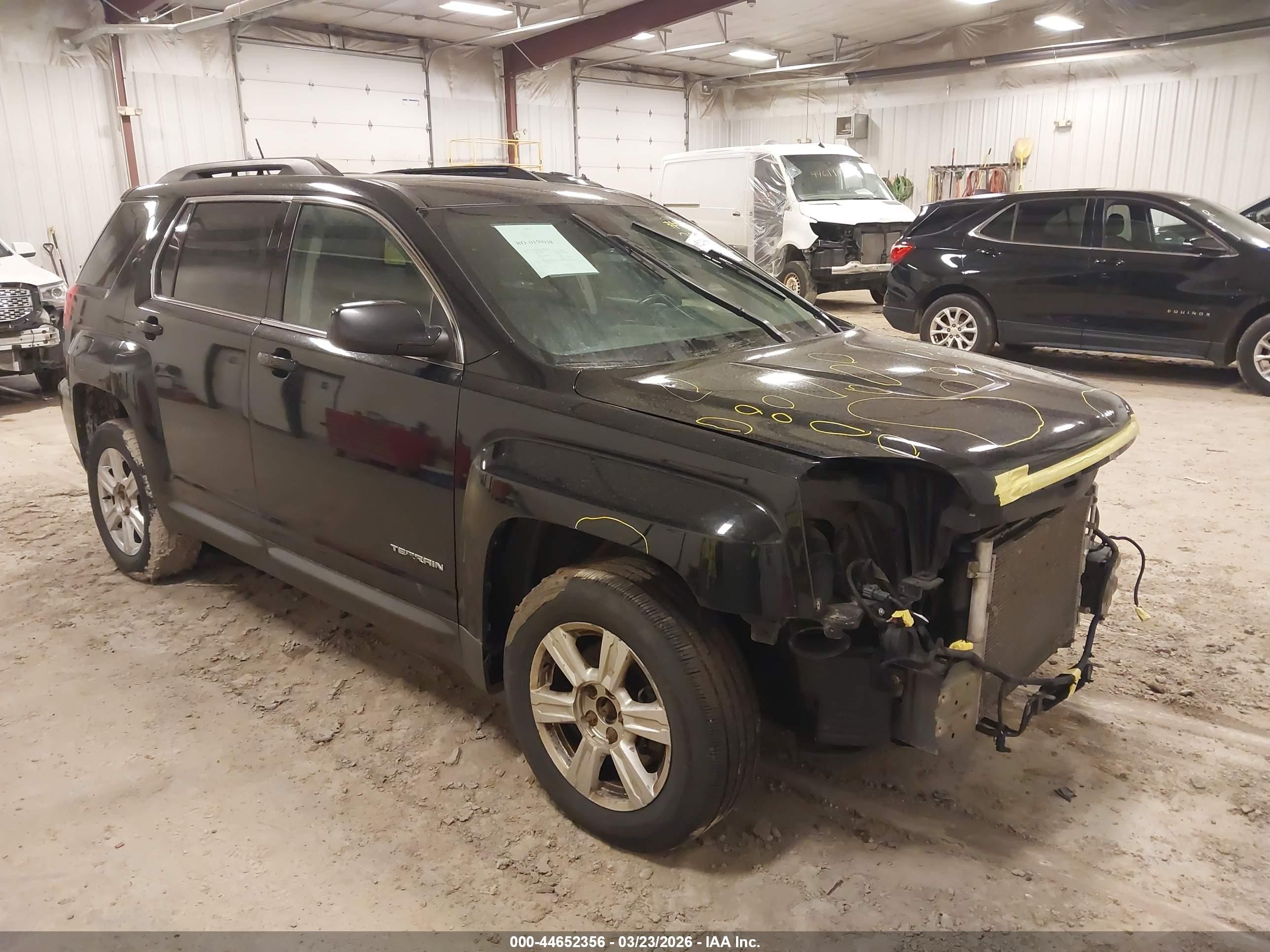 2016 GMC Terrain SLE, VIN 2GKFLNE39G6223144 — Front end