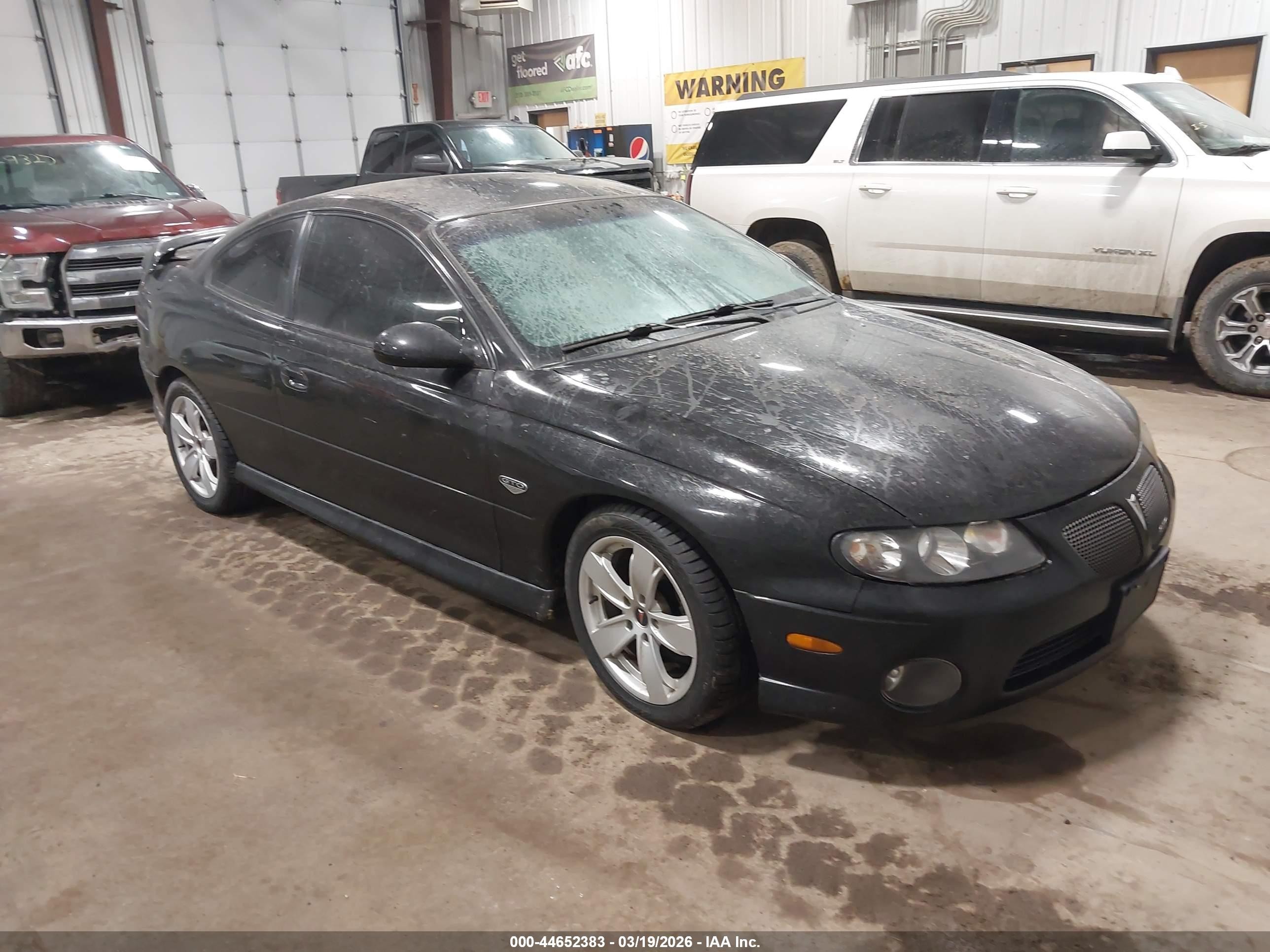 2004 Pontiac GTO, VIN 6G2VX12G74L182437 — Side