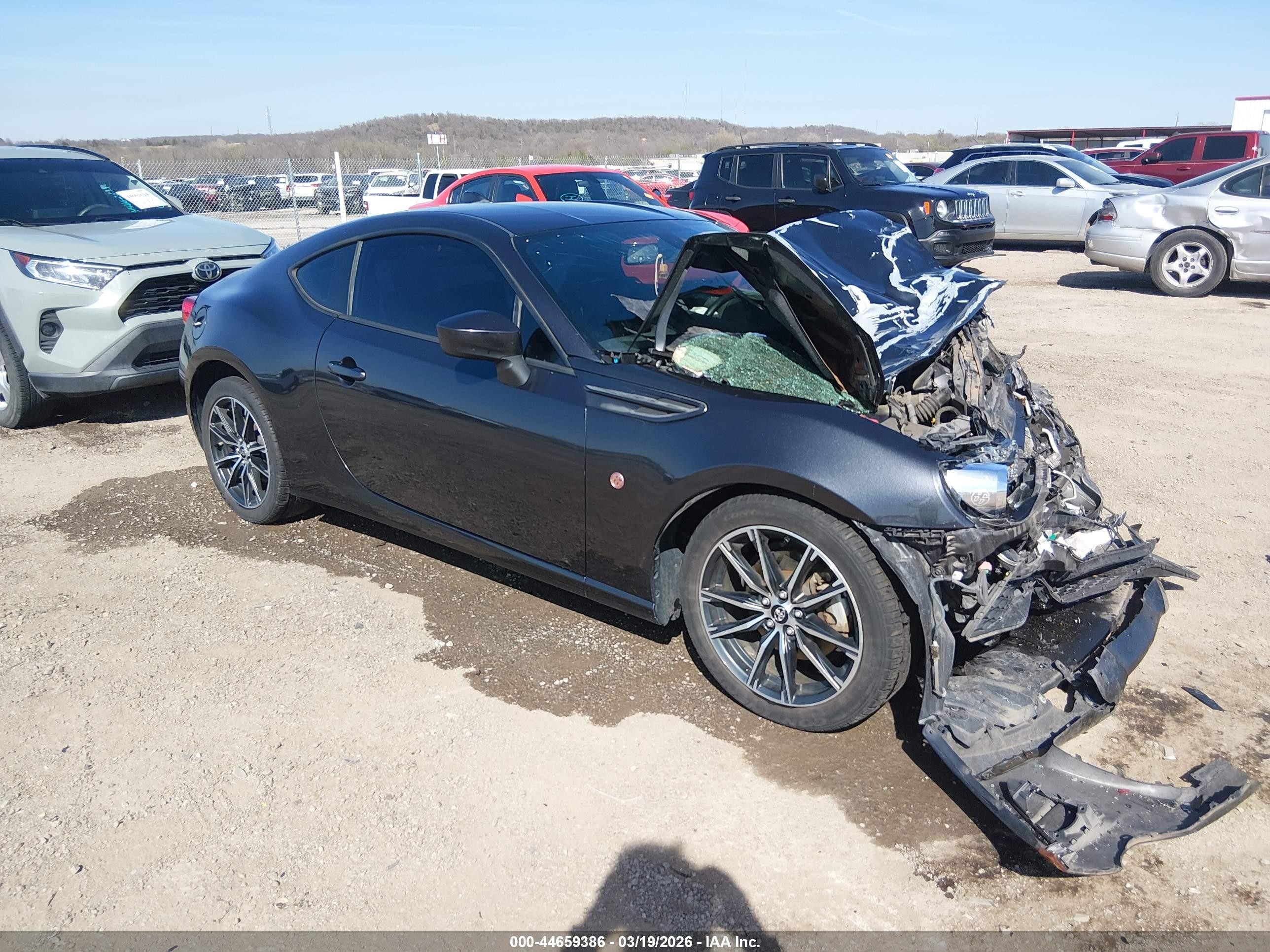 2018 Toyota 86, VIN JF1ZNAA10J9700108 — Front end