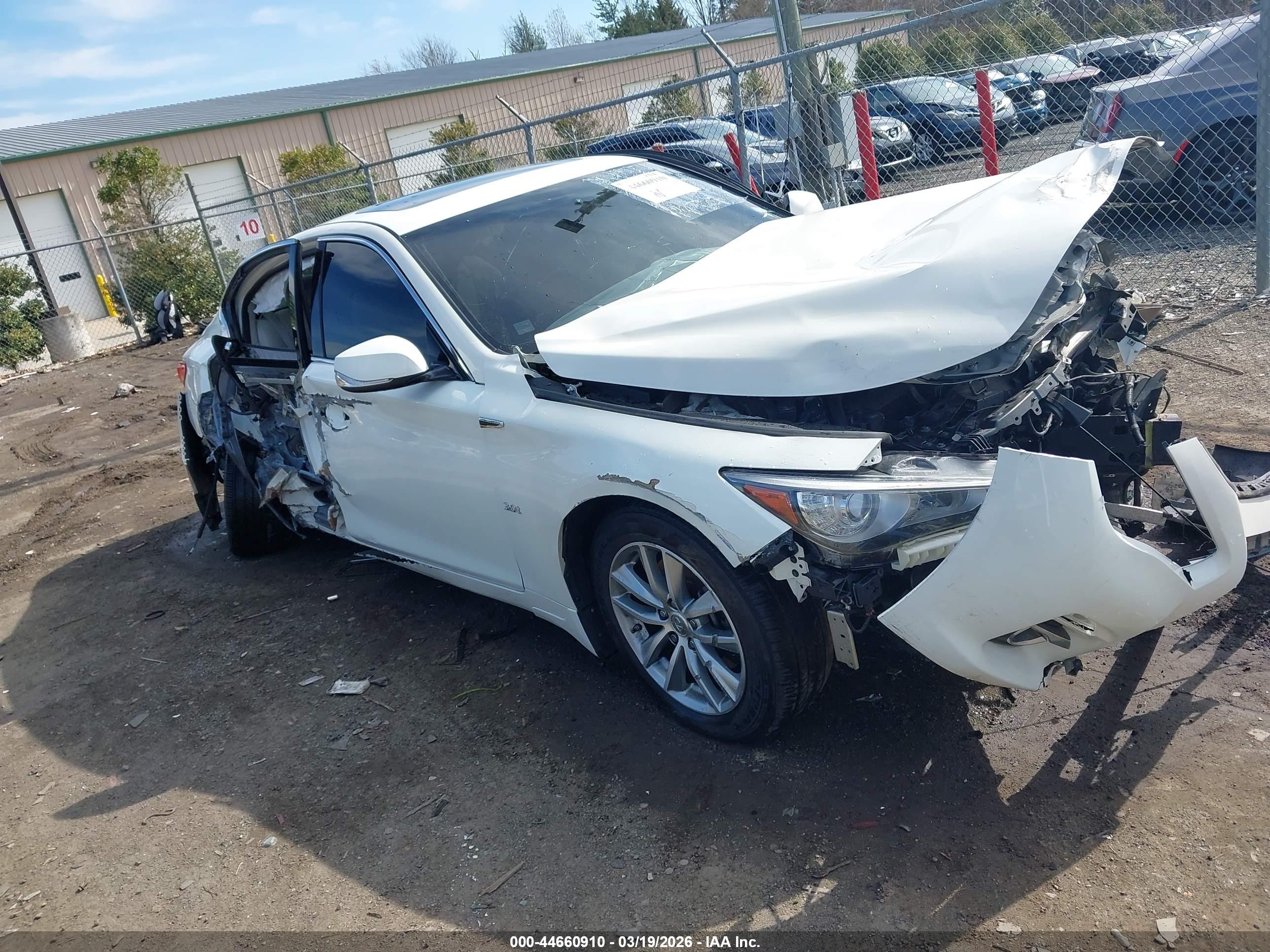 2017 Infiniti Q50 Premium, VIN JN1EV7AP9HM737099 — Опрокидывание