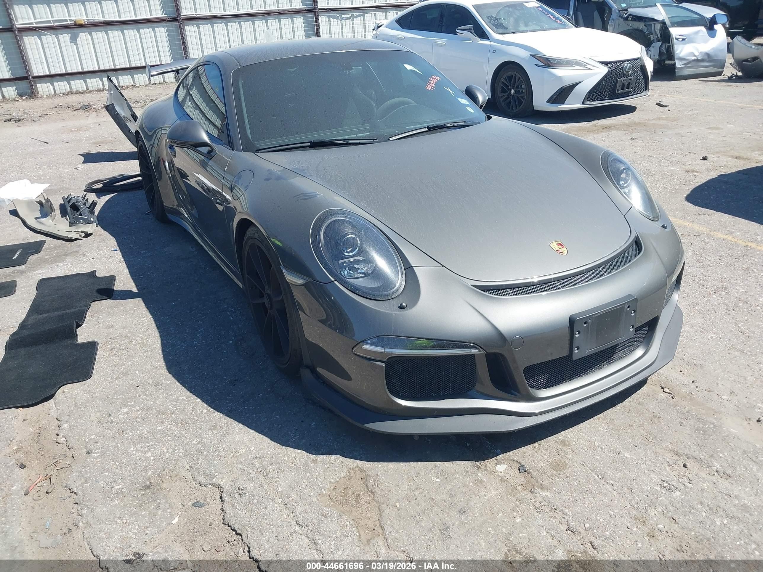 2015 Porsche 911 GT3, VIN WP0AC2A94FS183825 — Зад