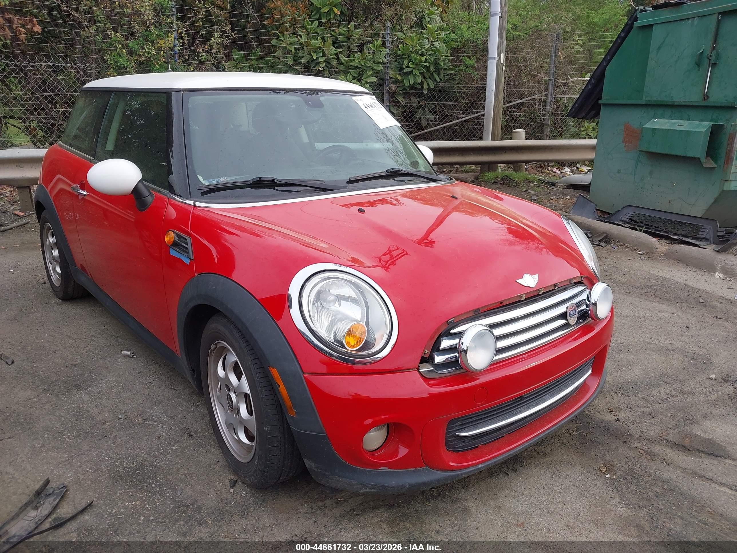 2012 MINI Hardtop, VIN WMWSU3C54CT543373 — Обычный износ