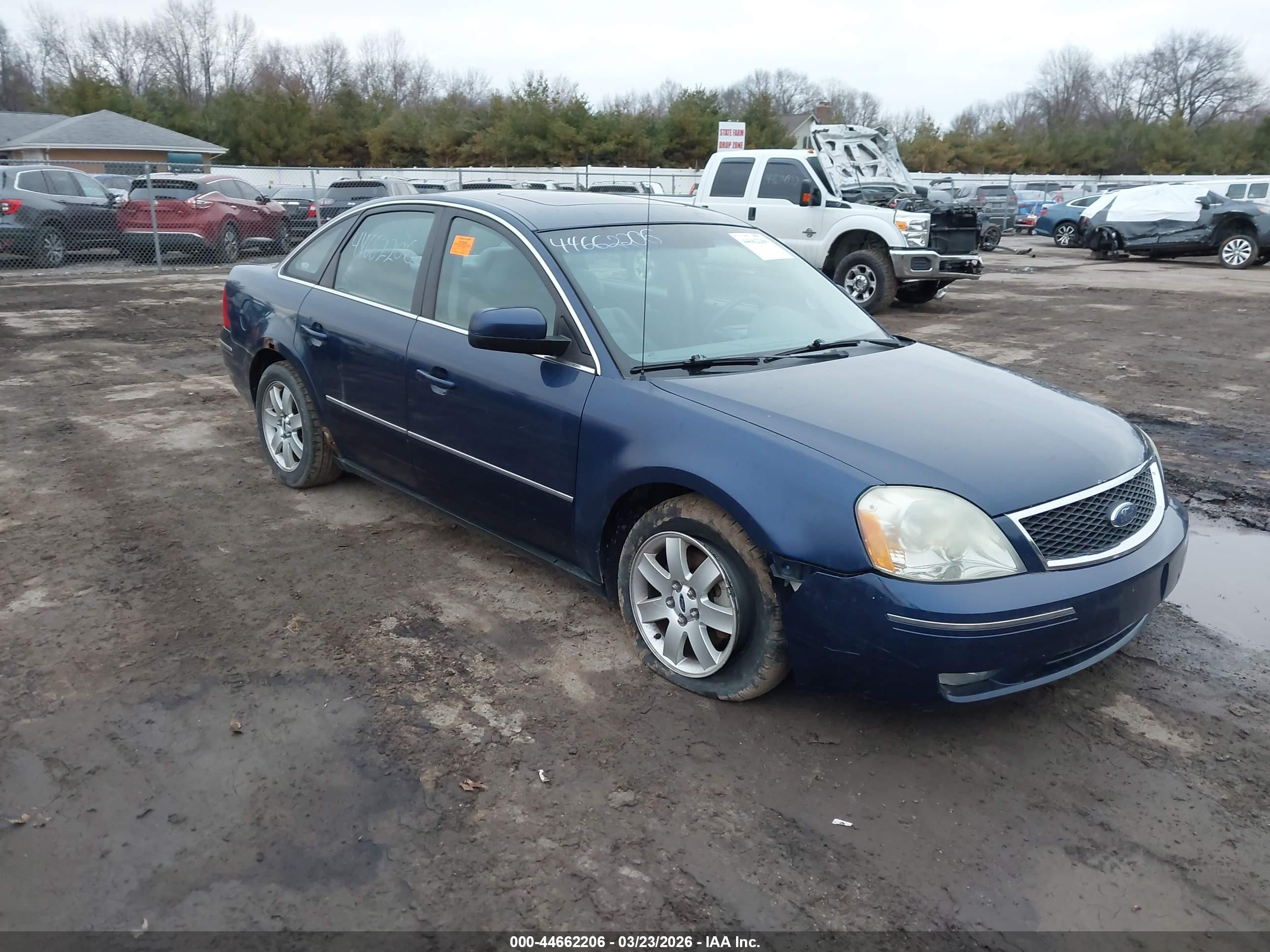 2006 Ford Five Hundred SEL, VIN 1FAHP24146G120936 — Rear end