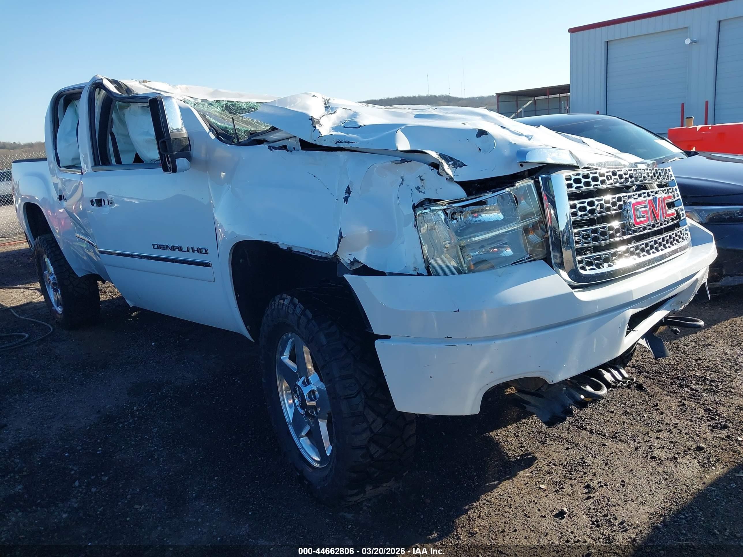 2013 GMC Sierra 2500HD Denali, VIN 1GT125E88DF196640 — Rollover