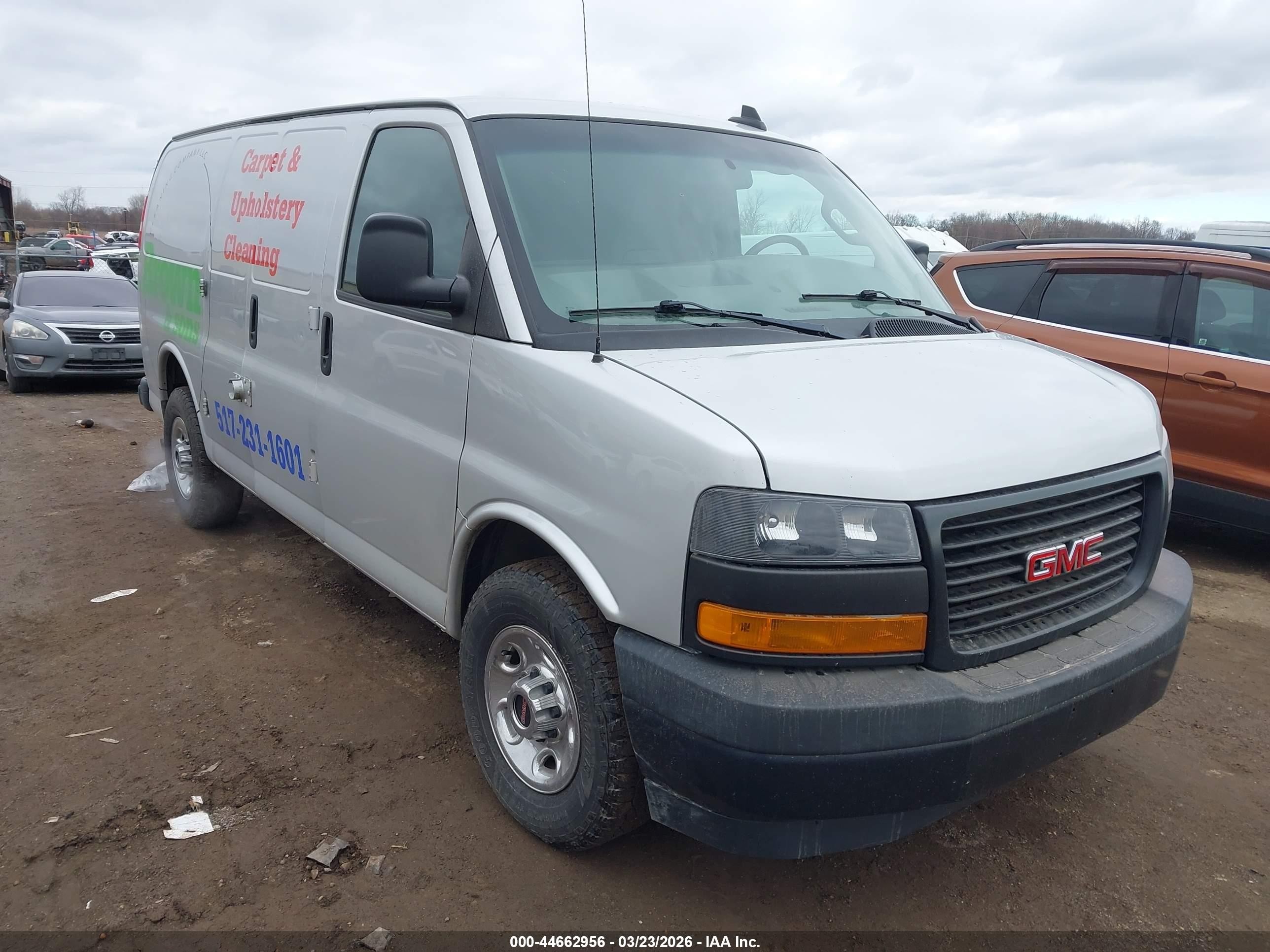 2018 GMC Savana Cargo, VIN 1GTW7AFG0J1314193 — Side