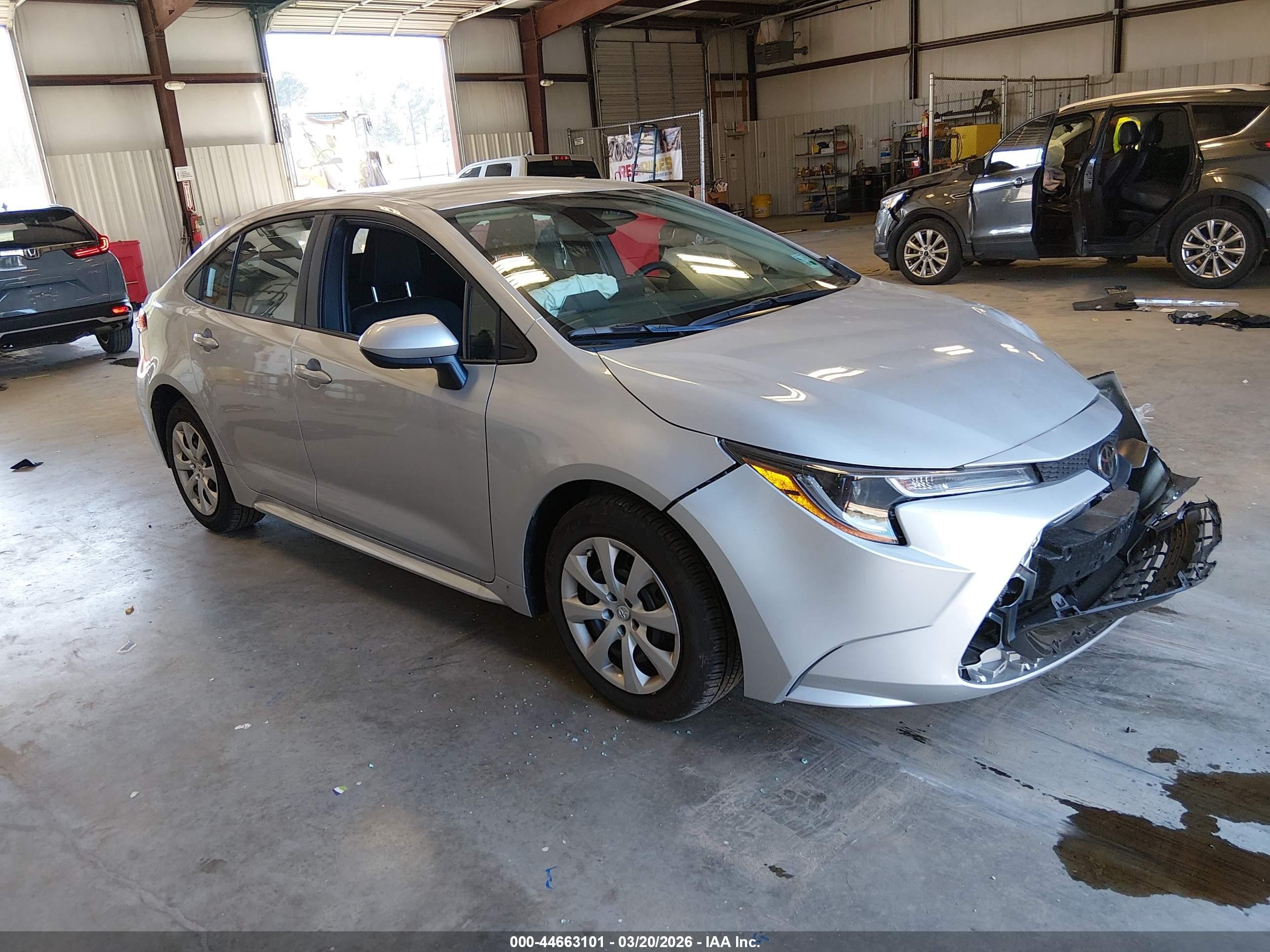 2026 Toyota Corolla LE, VIN 5YFB4MDE0TP367470 — Перед