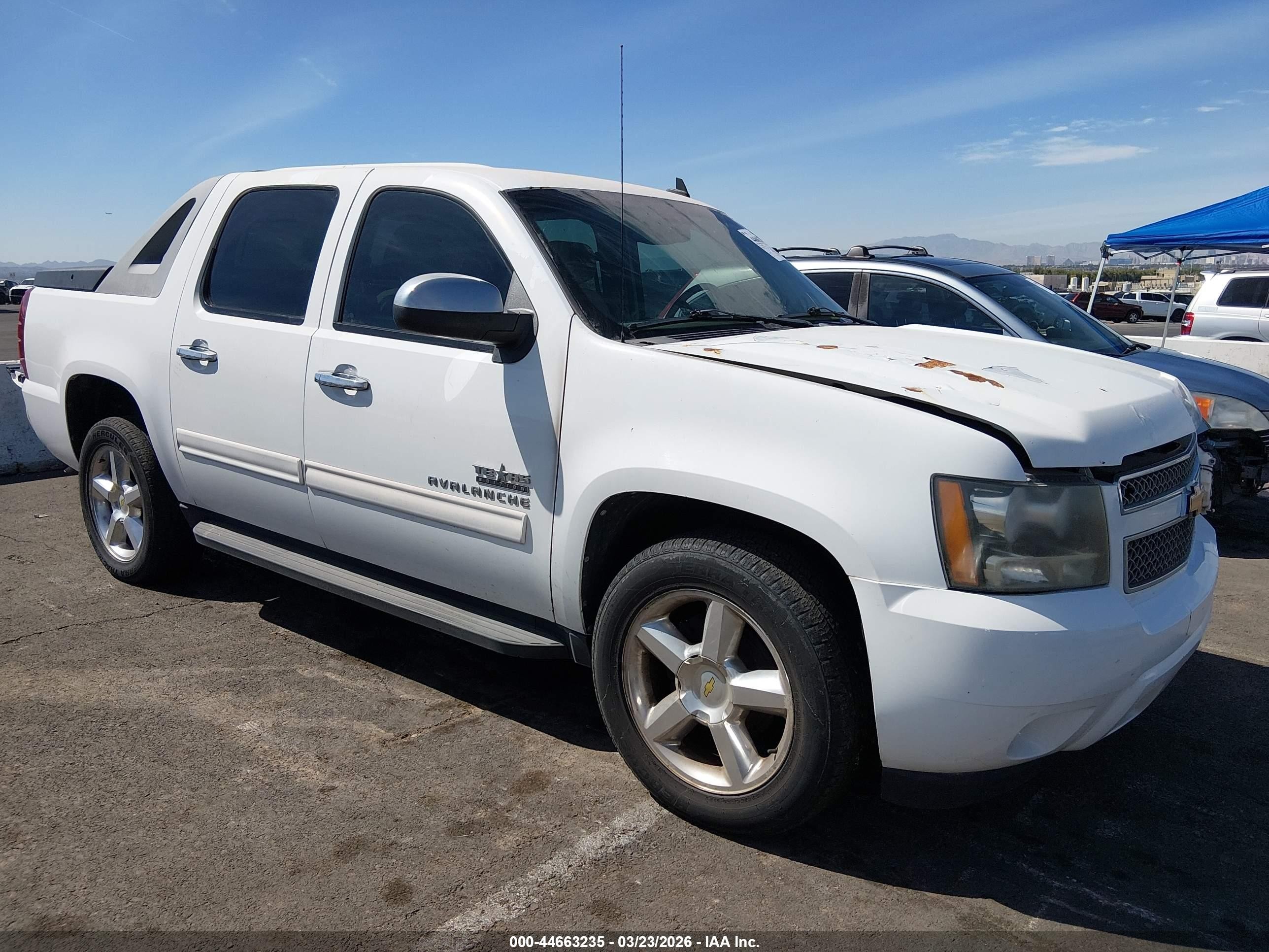 2010 Chevrolet Avalanche LS, VIN 3GNNCEE07AG223644 — Фото с аукциона 1 of 5