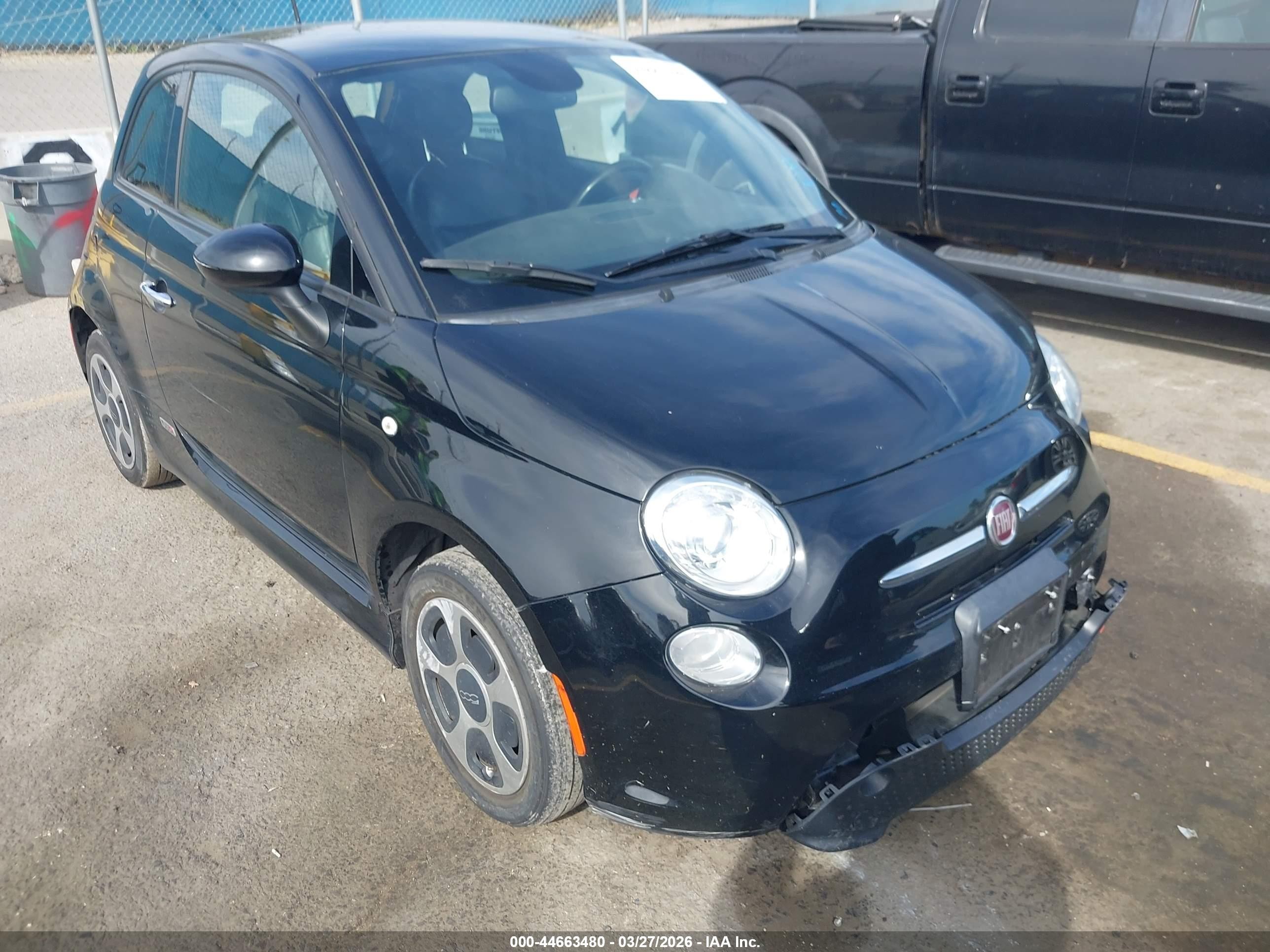 2015 FIAT 500e, VIN 3C3CFFGE4FT549796 — Front end