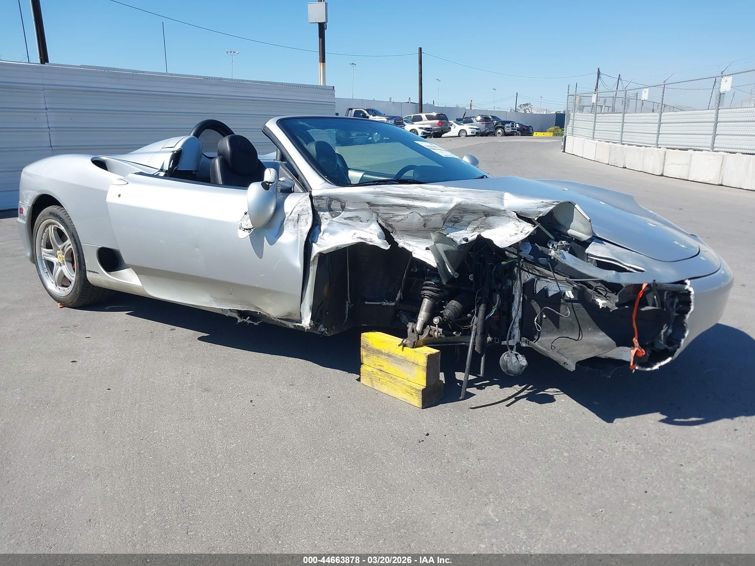 2003 Ferrari 360, VIN ZFFYT53A730130598 — Бок