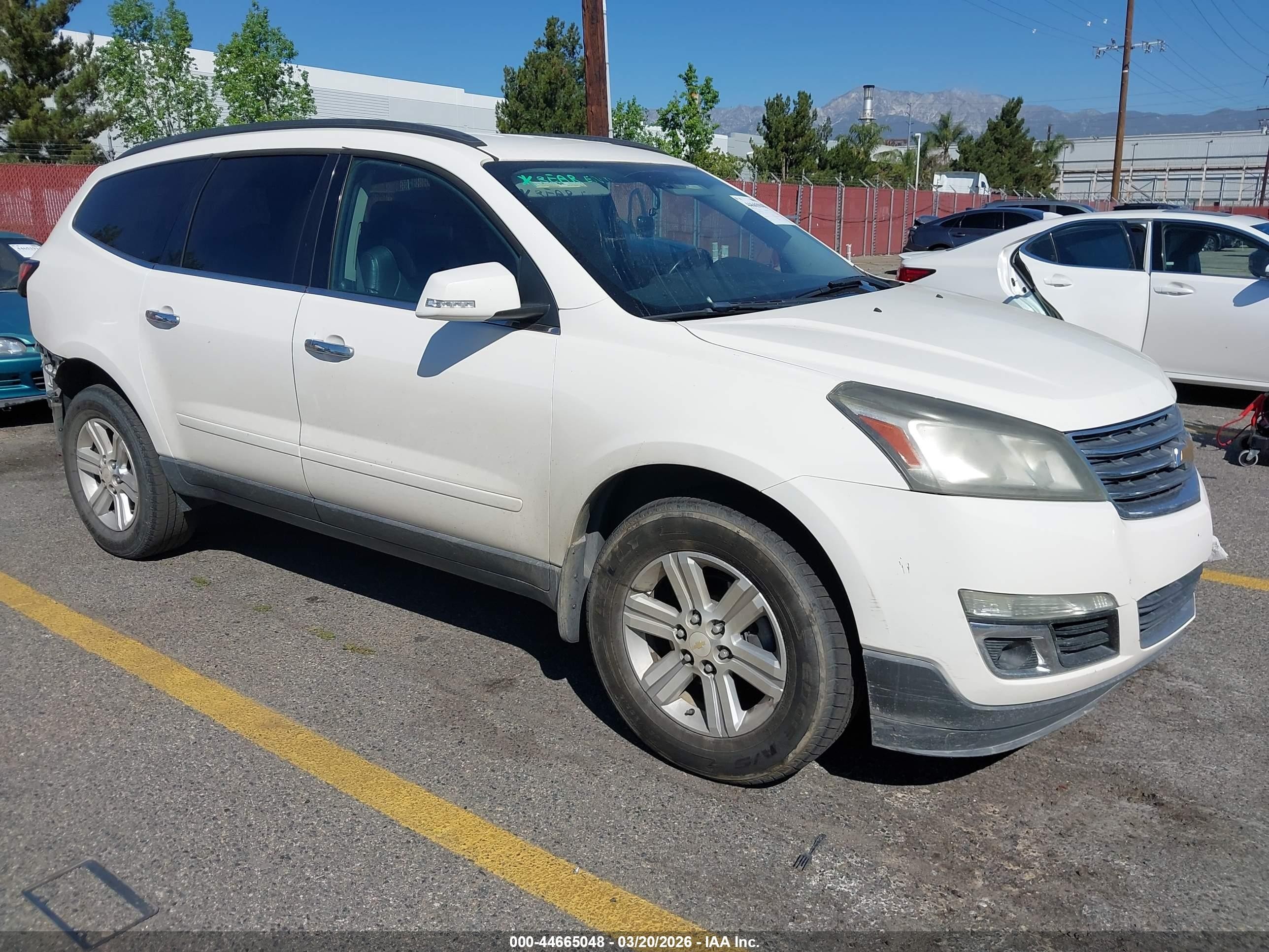 2014 Chevrolet Traverse LT, VIN 1GNKRHKD9EJ310251 — Rear end