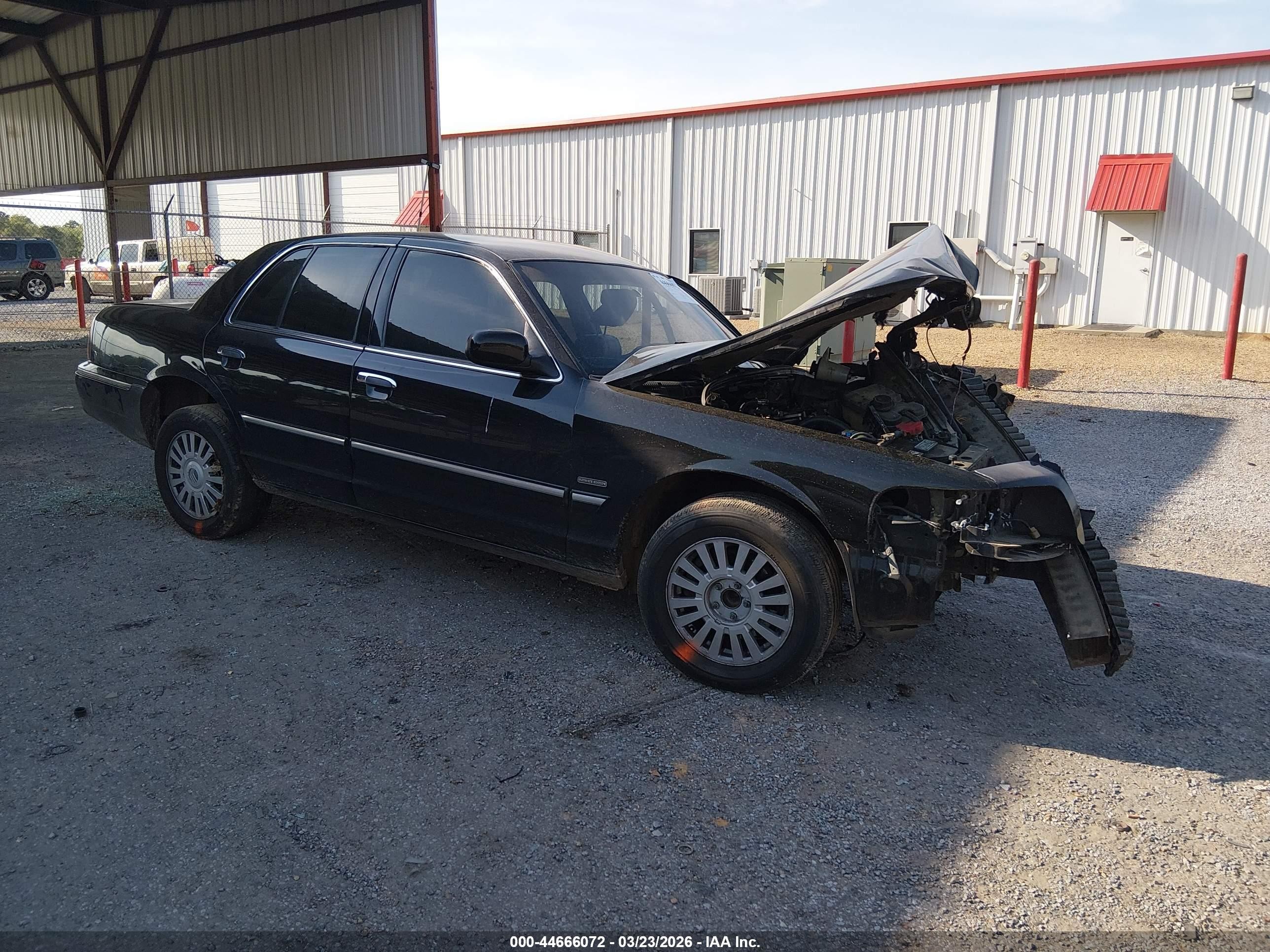 2010 Mercury Grand Marquis LS, VIN 2MEBM7FVXAX600132 — Front end