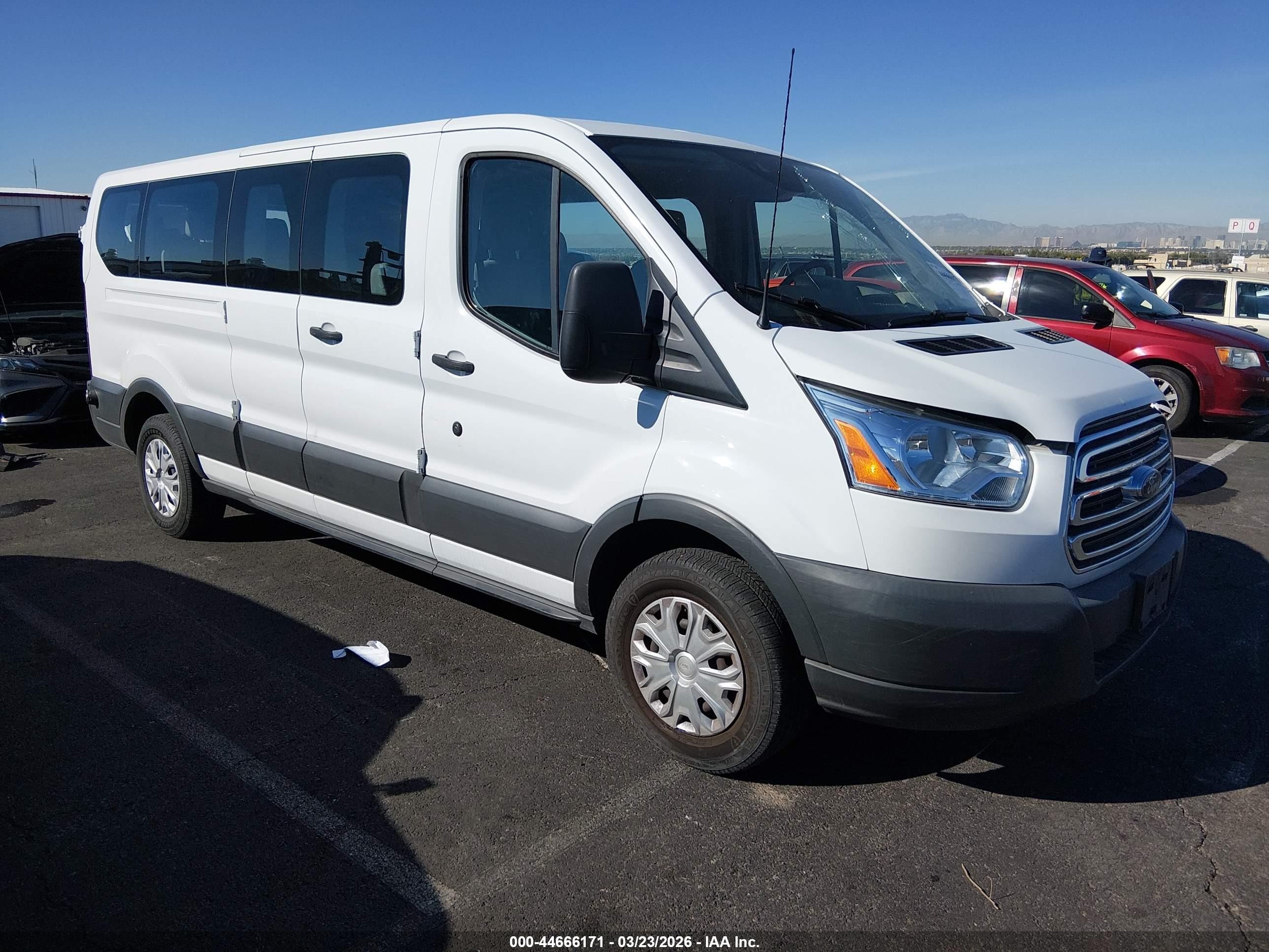 2018 Ford Transit Passenger XL, VIN 1FBZX2ZM2JKA56729 — Front end