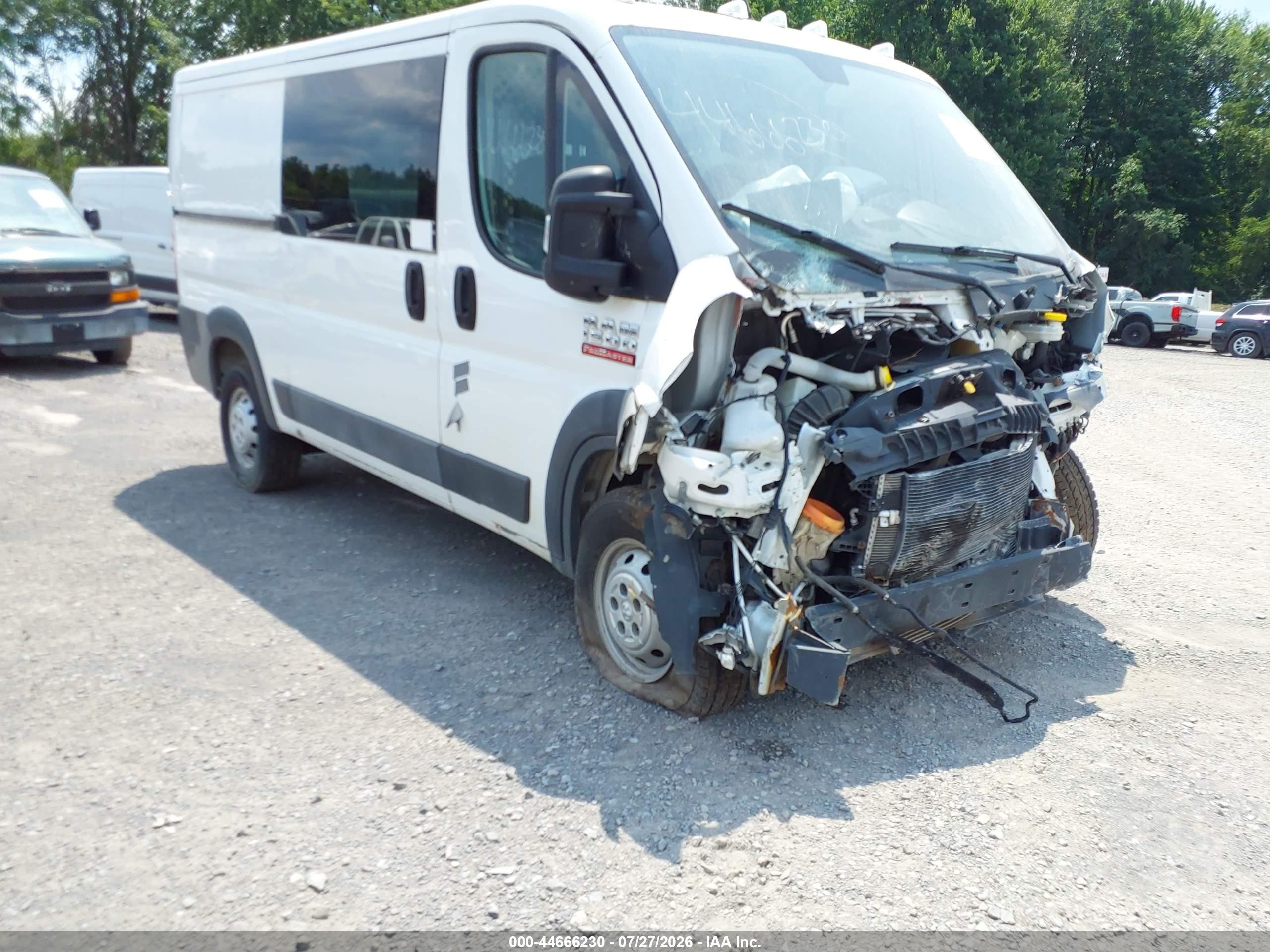 2017 Ram ProMaster Cargo, VIN 3C6TRVAG4HE529473 — Перед