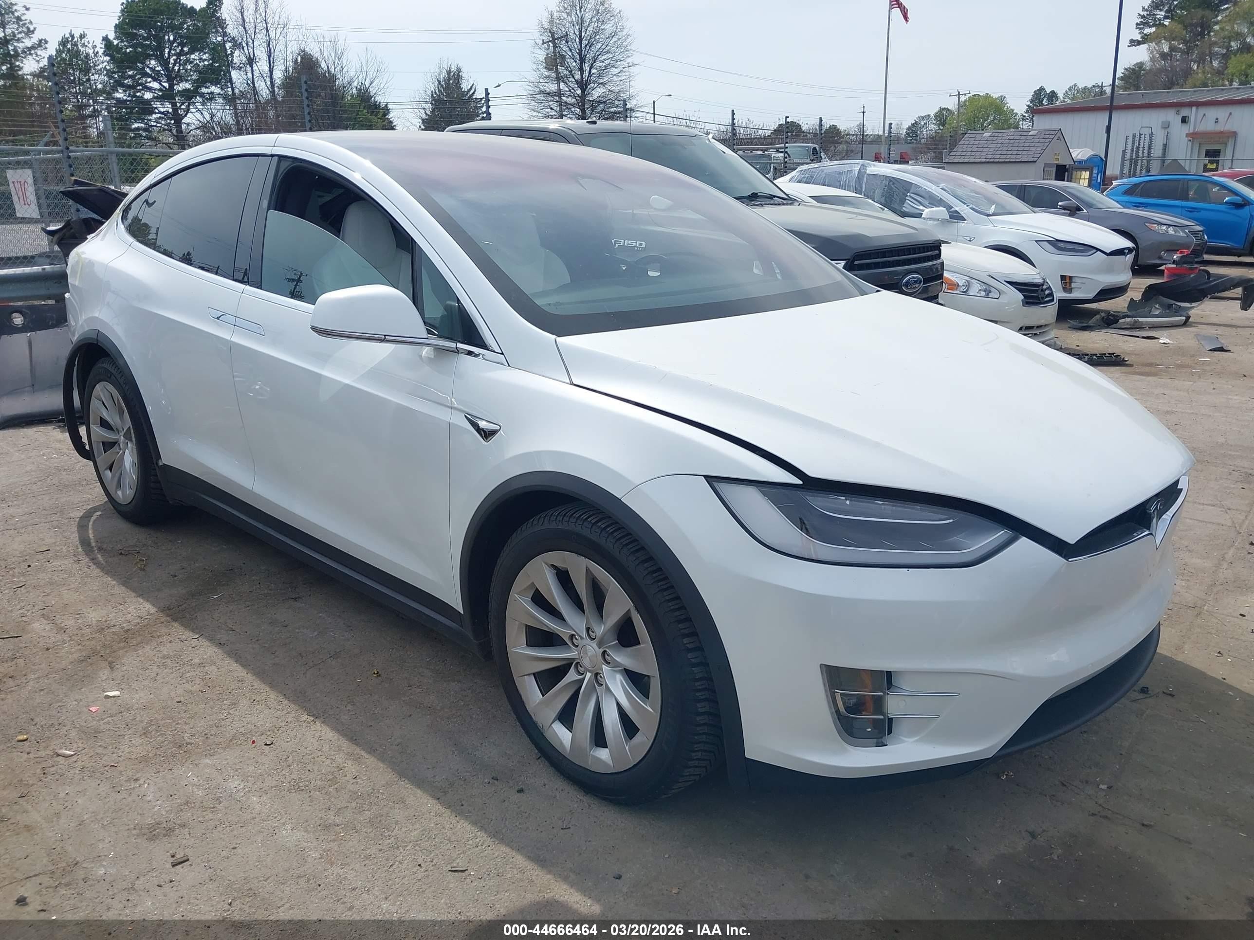 2019 Tesla Model X 75D, VIN 5YJXCBE26KF160805 — Rear end
