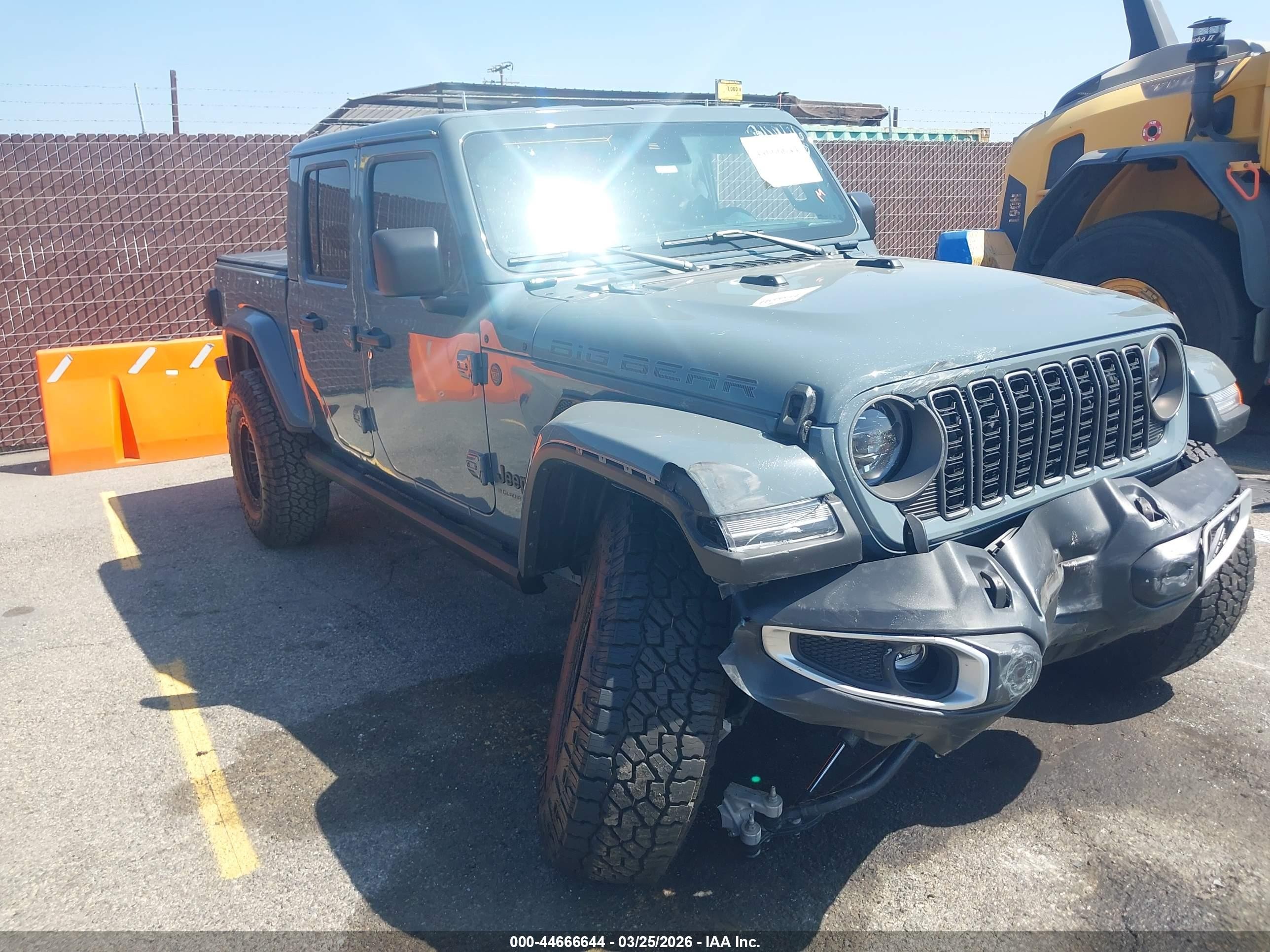 2025 Jeep Gladiator Nighthawk, VIN 1C6PJTAG5SL521944 — Front end