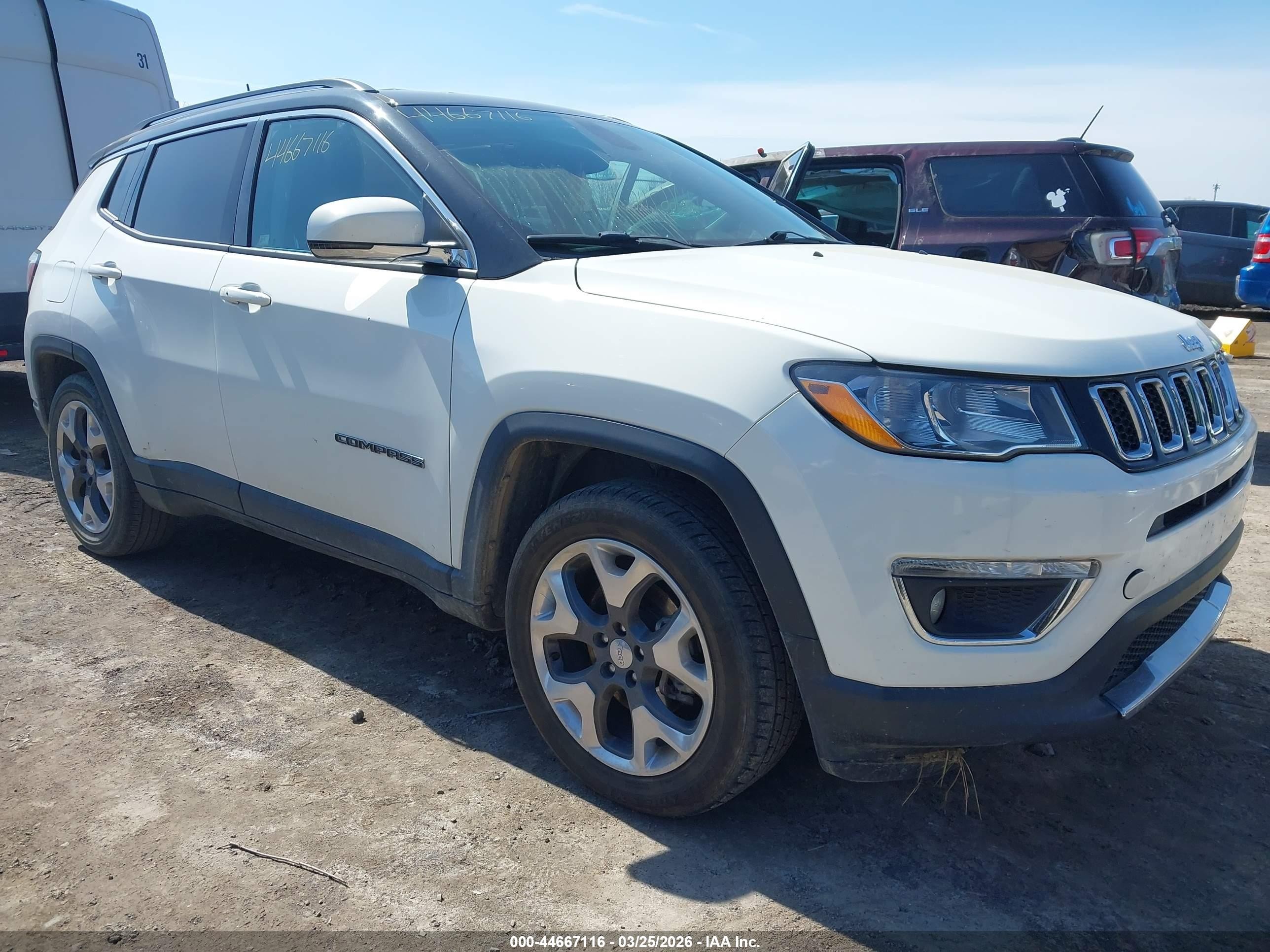 2018 Jeep Compass Limited, VIN 3C4NJCCB6JT425227 — Front end