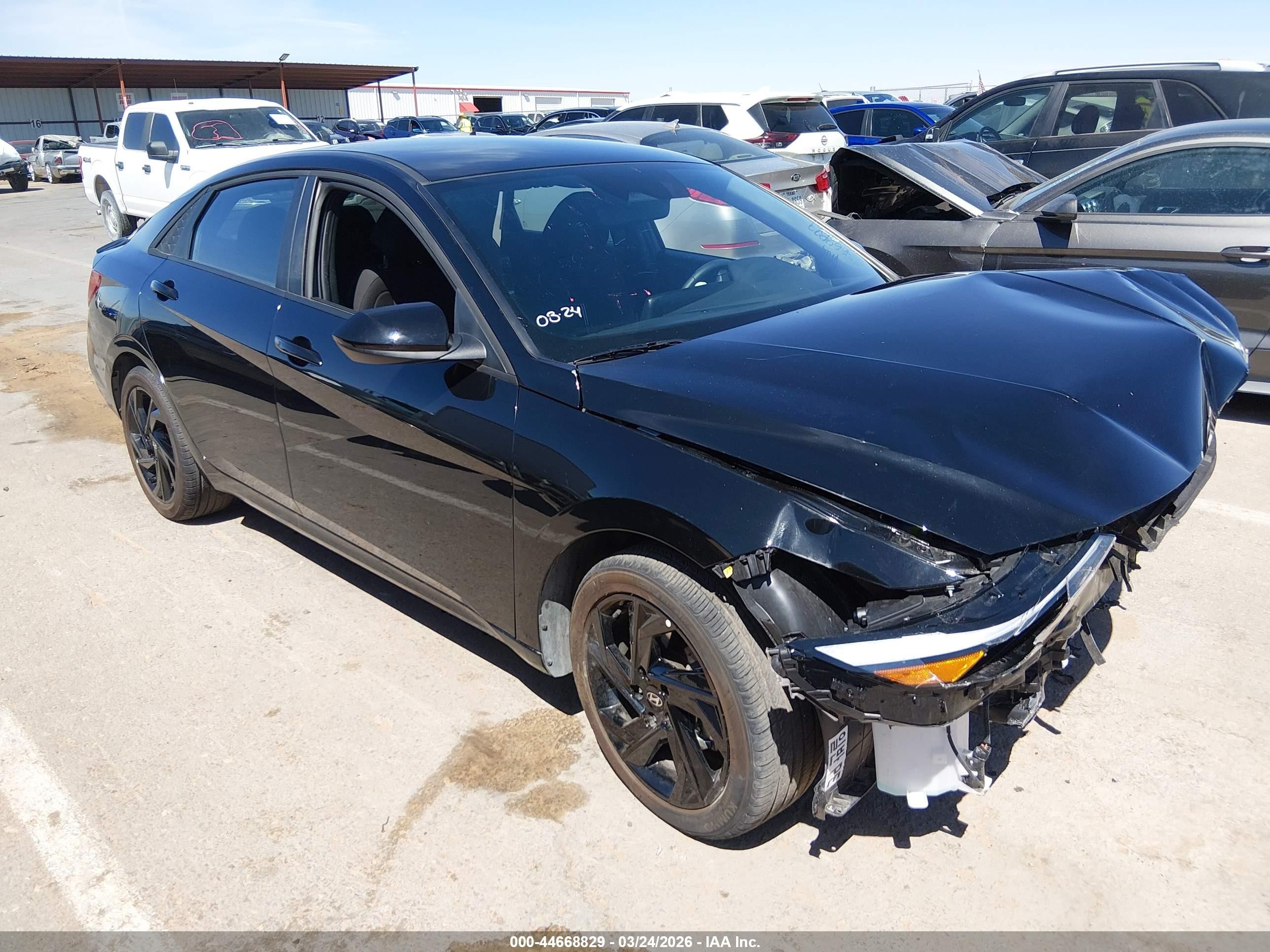2026 Hyundai Elantra SEL Sport, VIN KMHLM4DG6TU099013 — Front end
