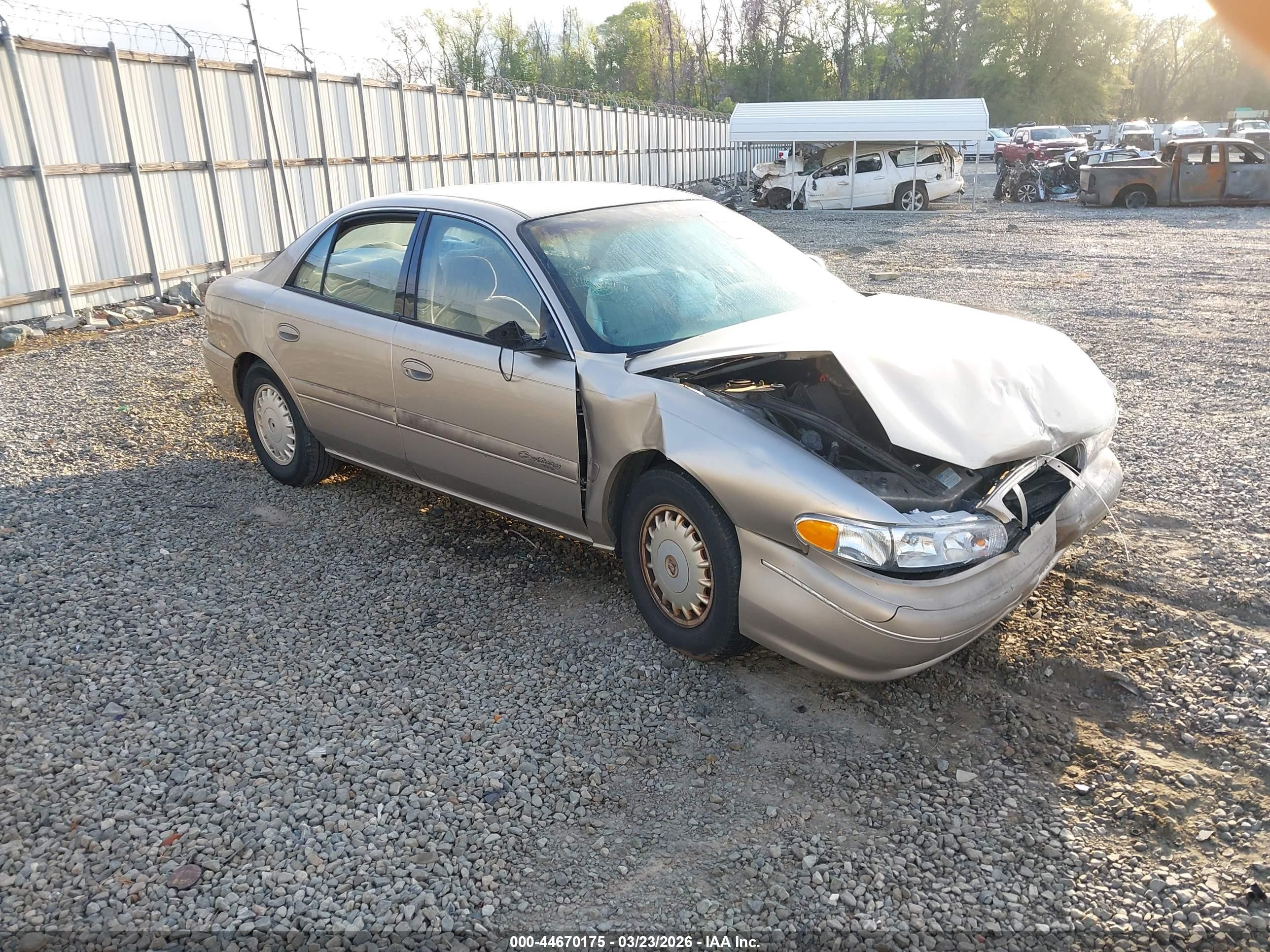 1998 Buick Century Custom, VIN 2G4WS52M7W1540343 — Перед