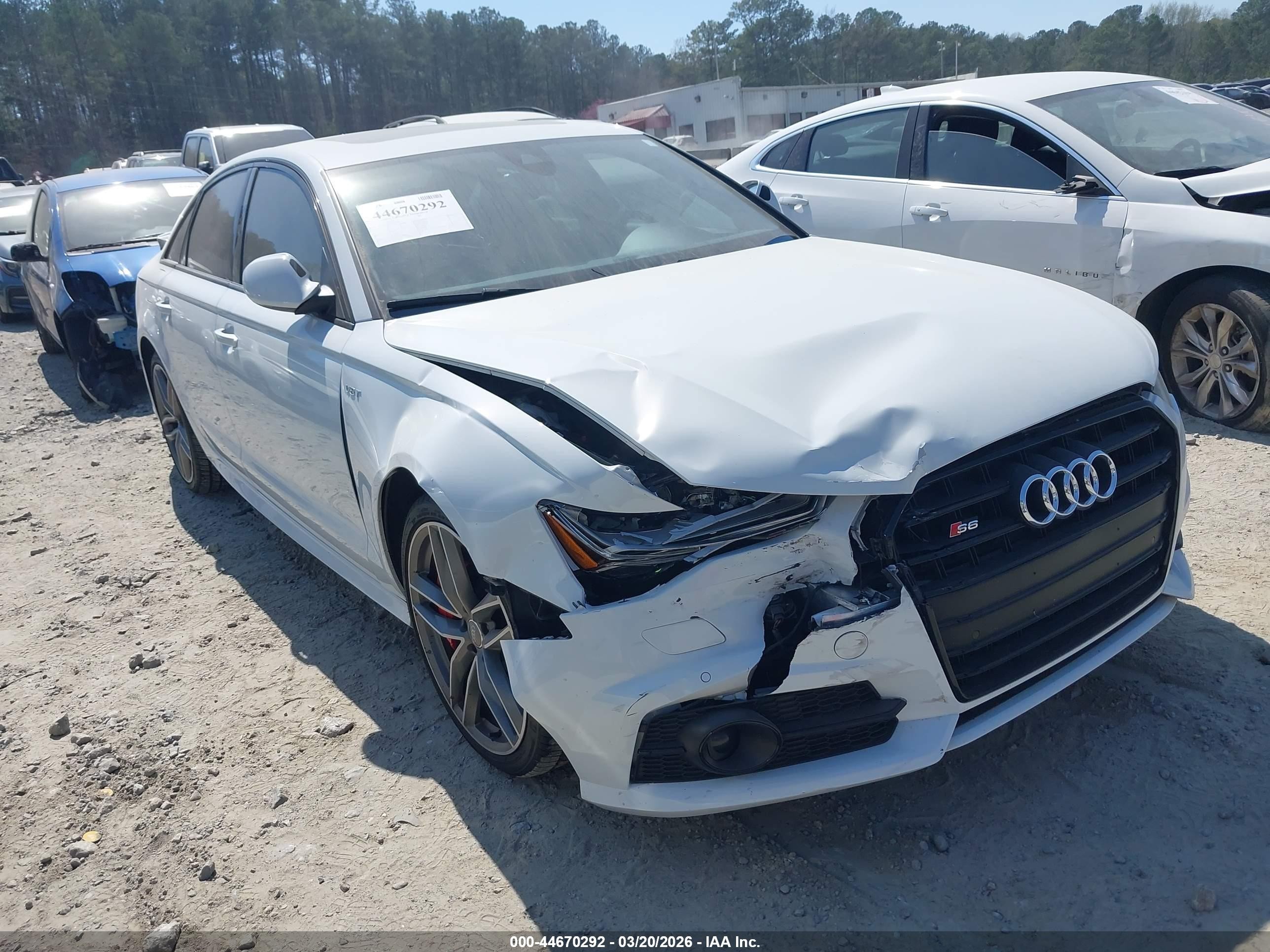 2018 Audi S6 Premium Plus, VIN WAUFFAFCXJN103766 — Front end
