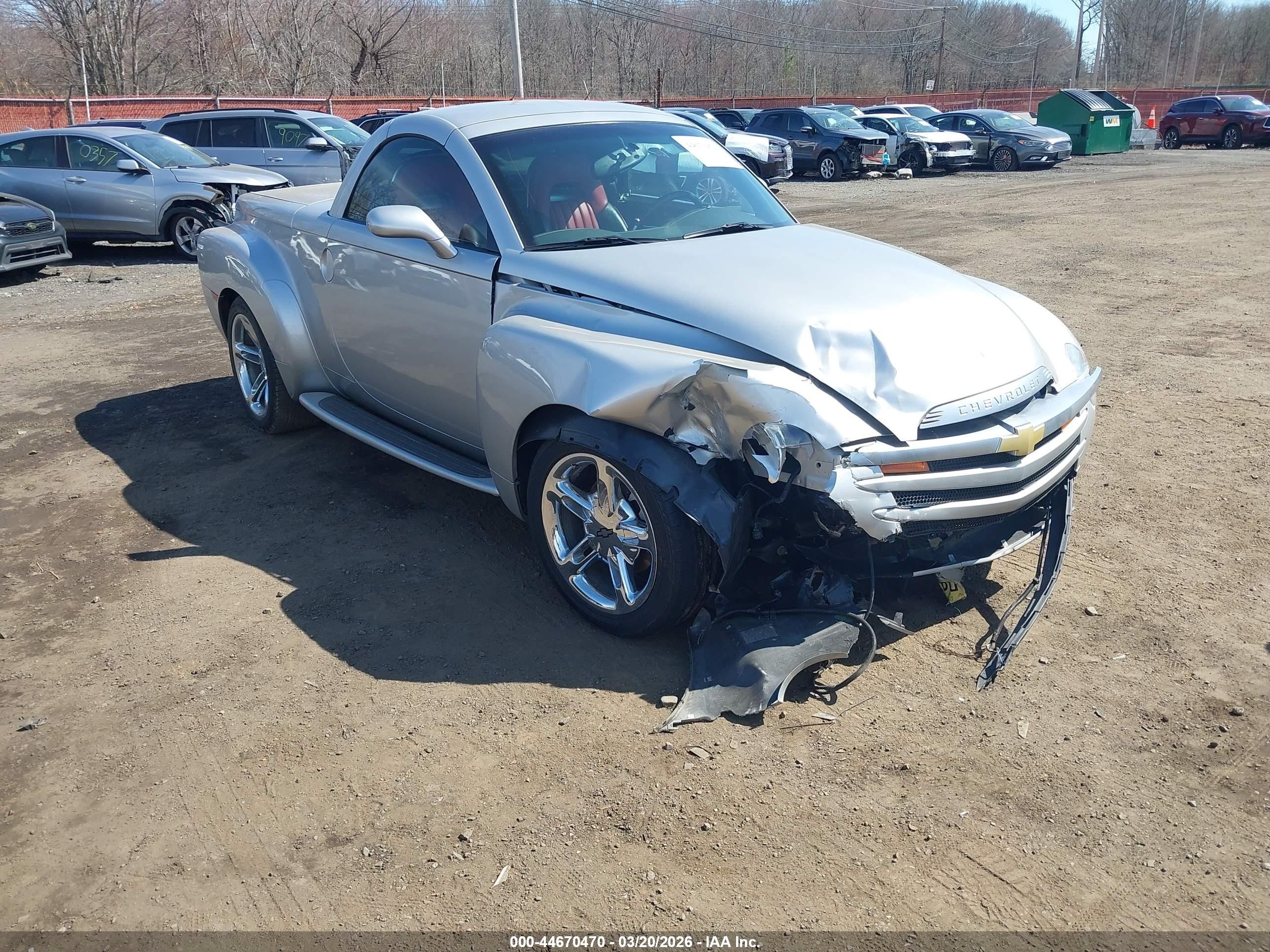 2005 Chevrolet SSR LS, VIN 1GCES14H75B117270 — Side