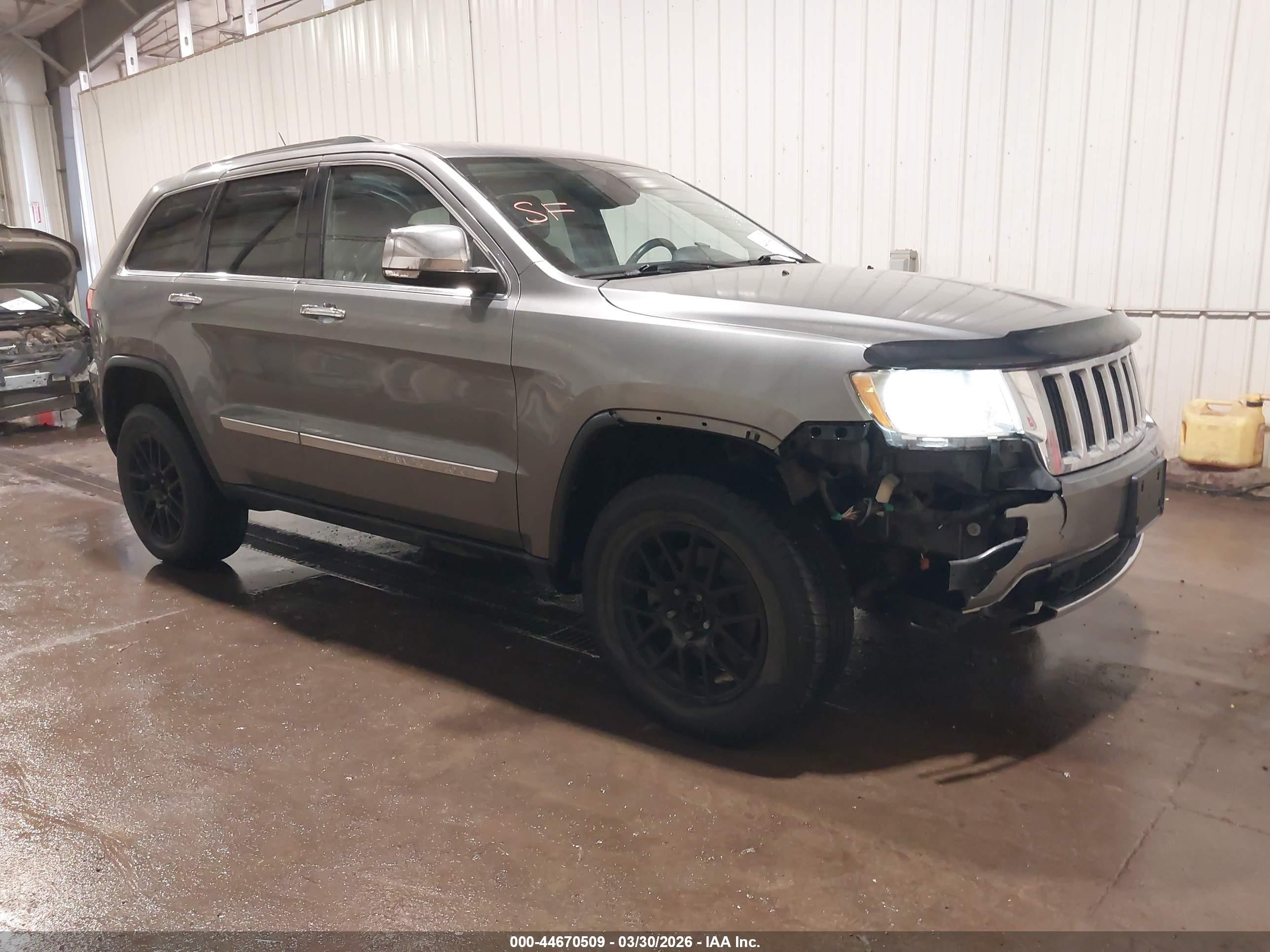 2013 Jeep Grand Cherokee Limited, VIN 1C4RJFBG5DC519874 — Front end