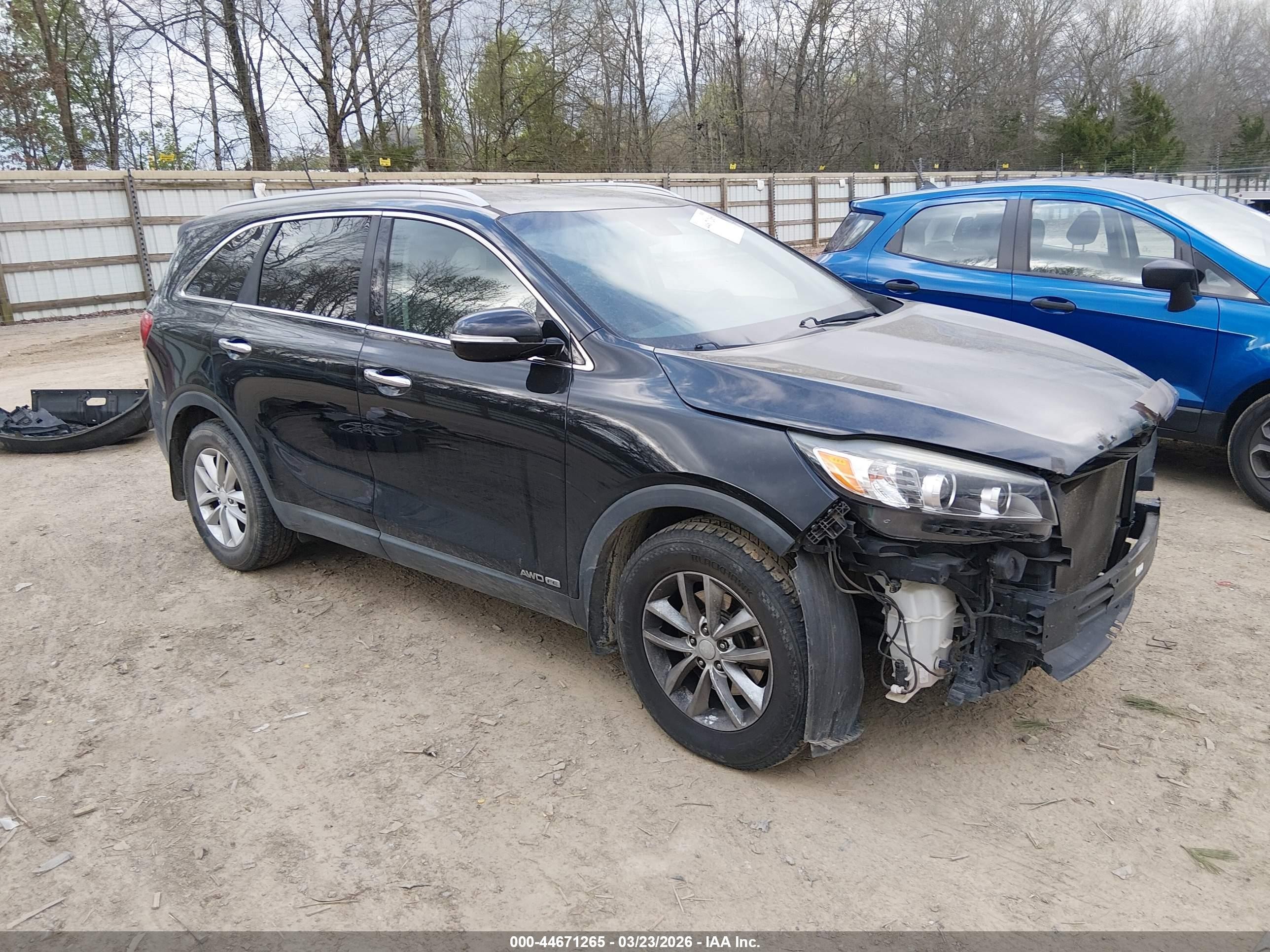 2016 Kia Sorento LX, VIN 5XYPGDA53GG143492 — Front end