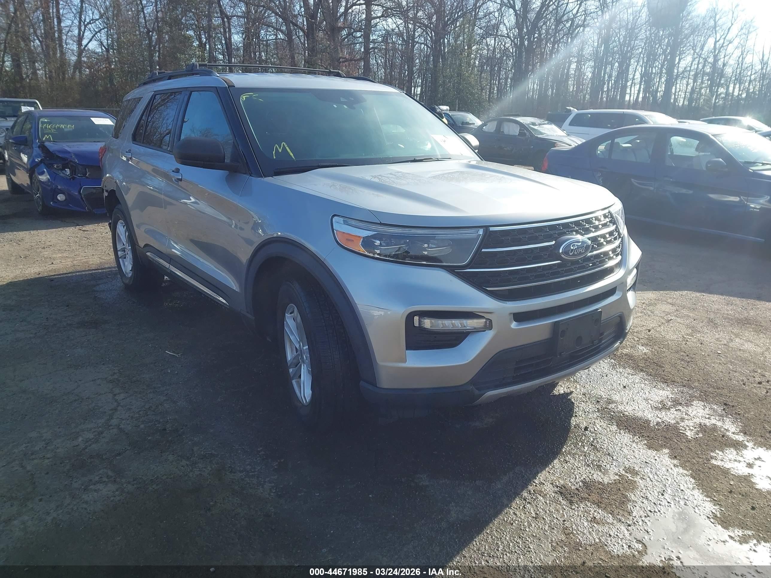 2020 Ford Explorer XLT, VIN 1FMSK8DH4LGC76027 — Rear end