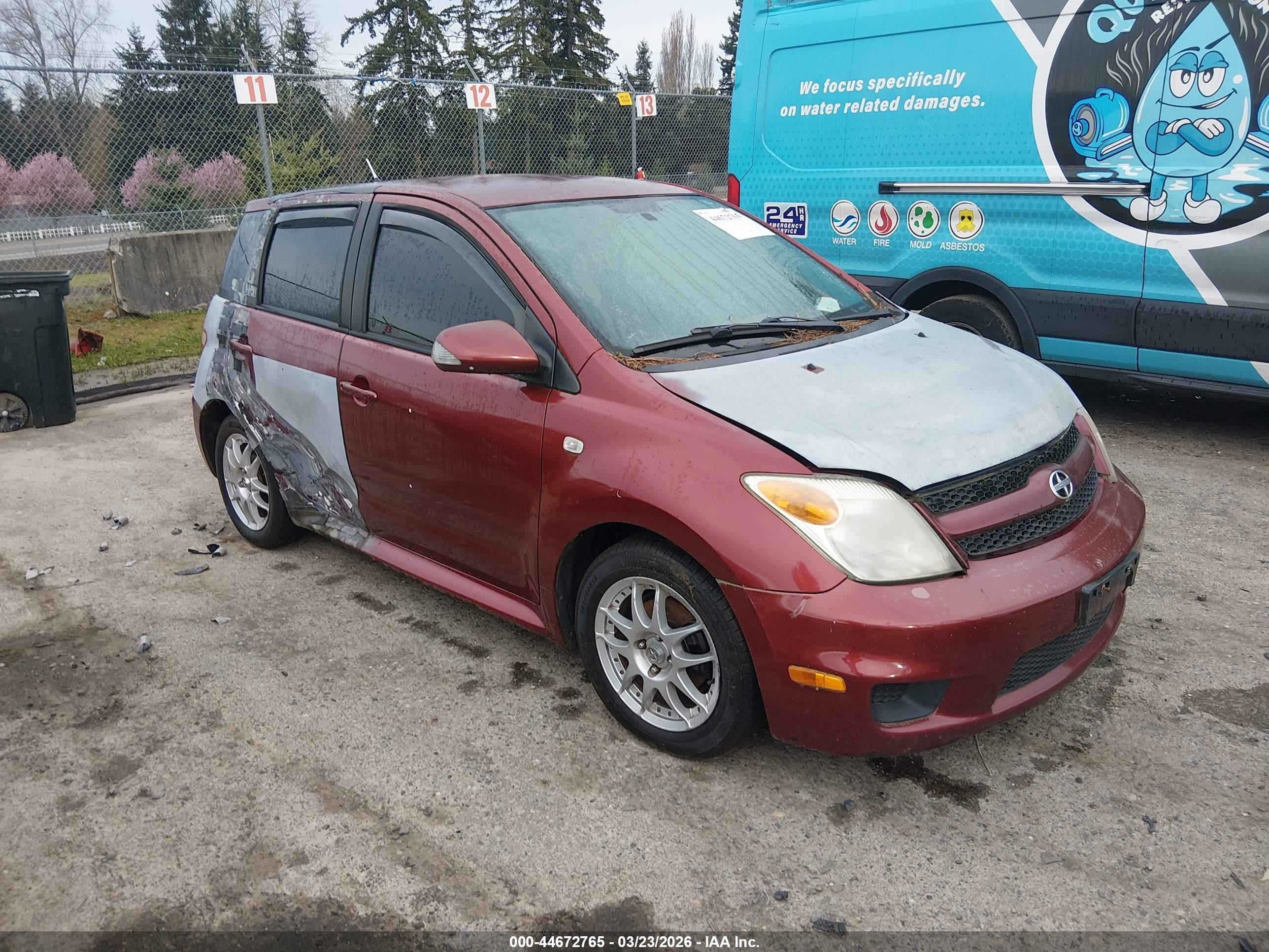2006 Scion xA, VIN JTKKT604260134094 — Бок